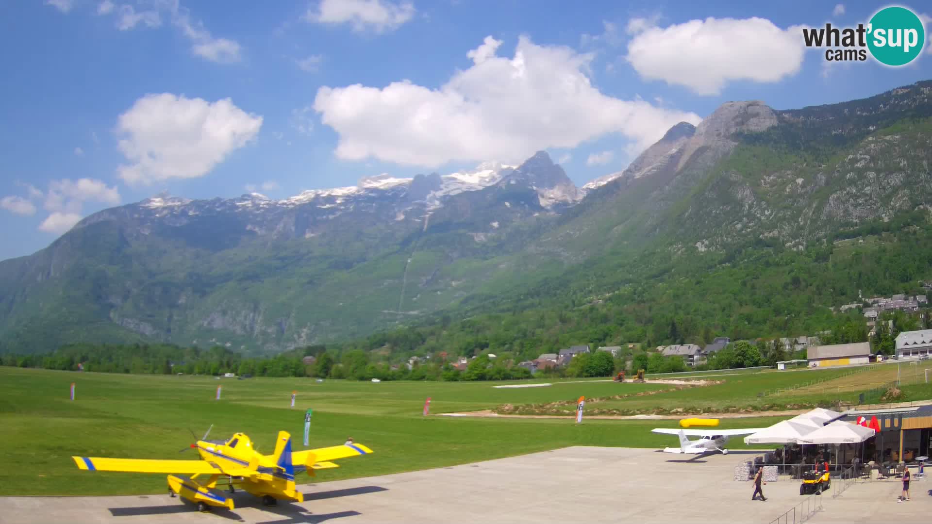 Cámara web en vivo Aeropuerto de Bovec – Vista a Kanin
