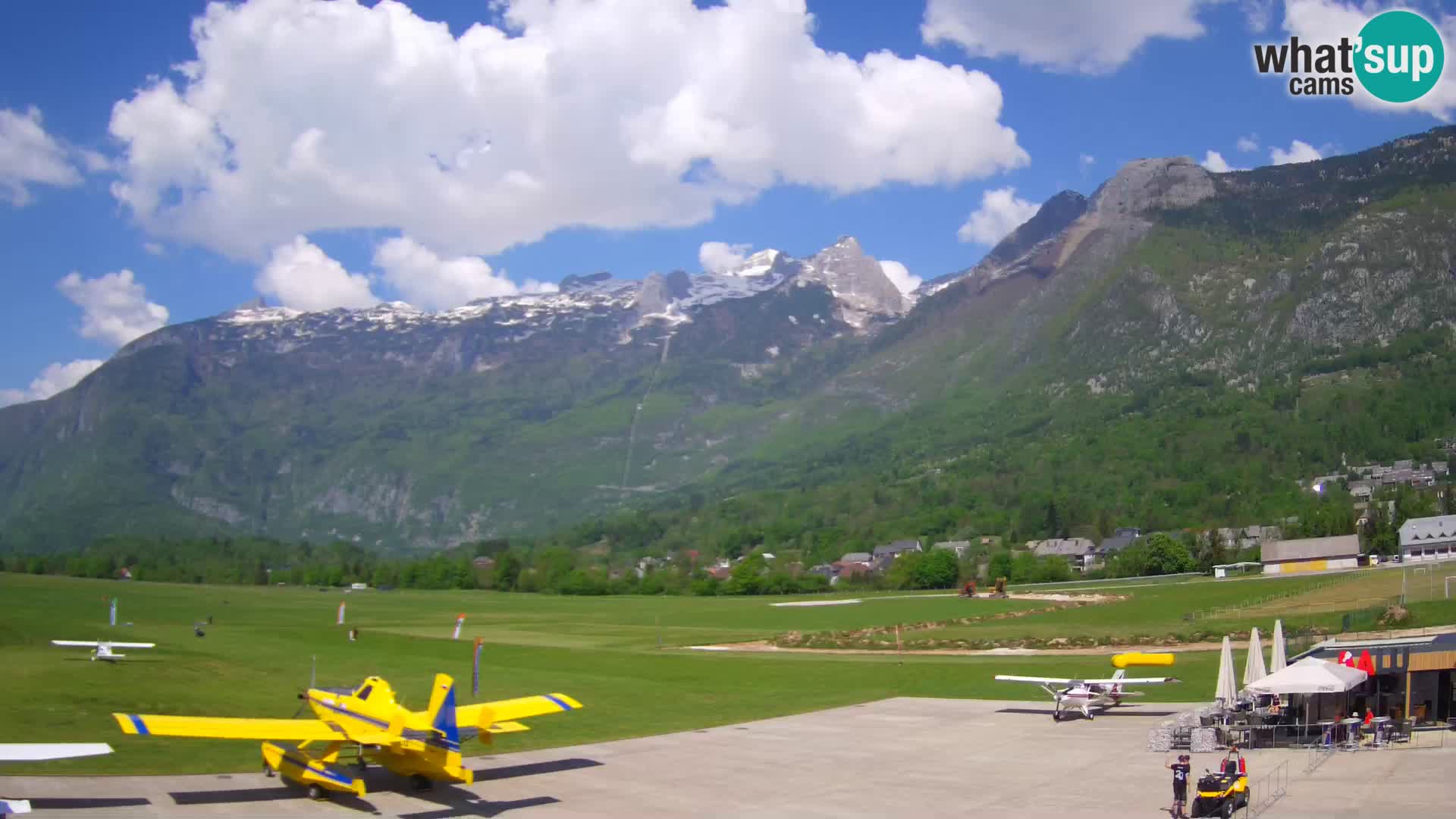 Webcam en direct Aéroport de Bovec – Vue sur Kanin