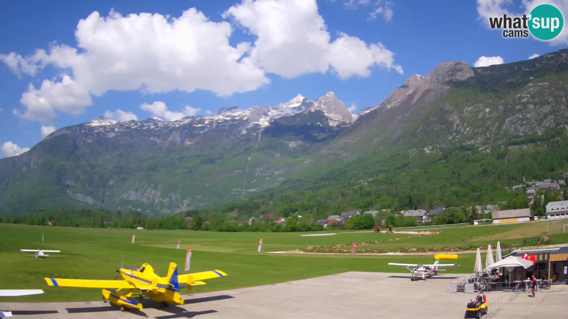 Live webcam Bovec airport – View to Kanin