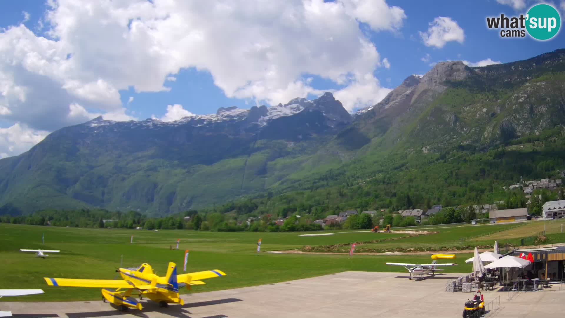 Live webcam Bovec airport – View to Kanin