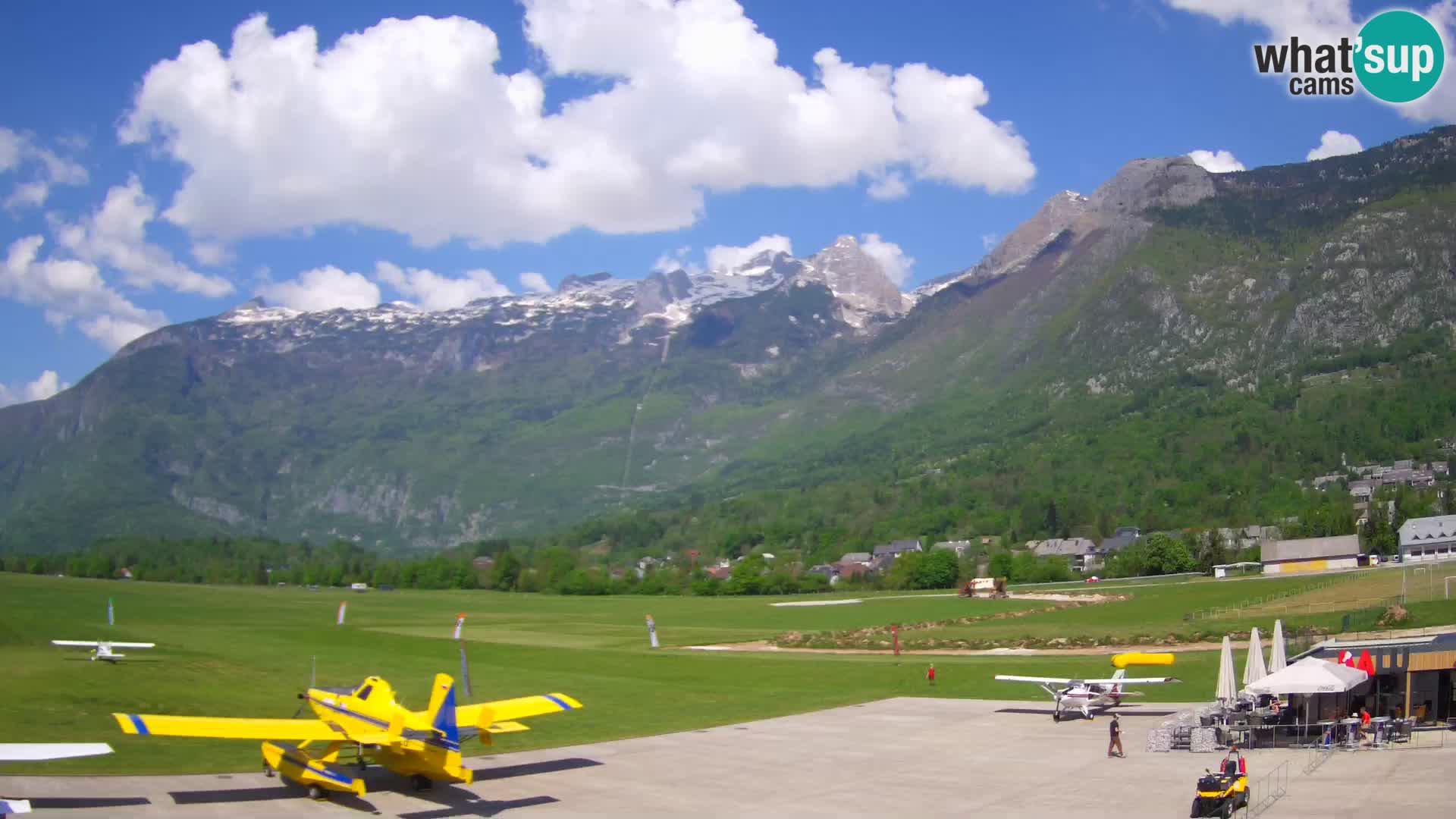 Webcam en direct Aéroport de Bovec – Vue sur Kanin