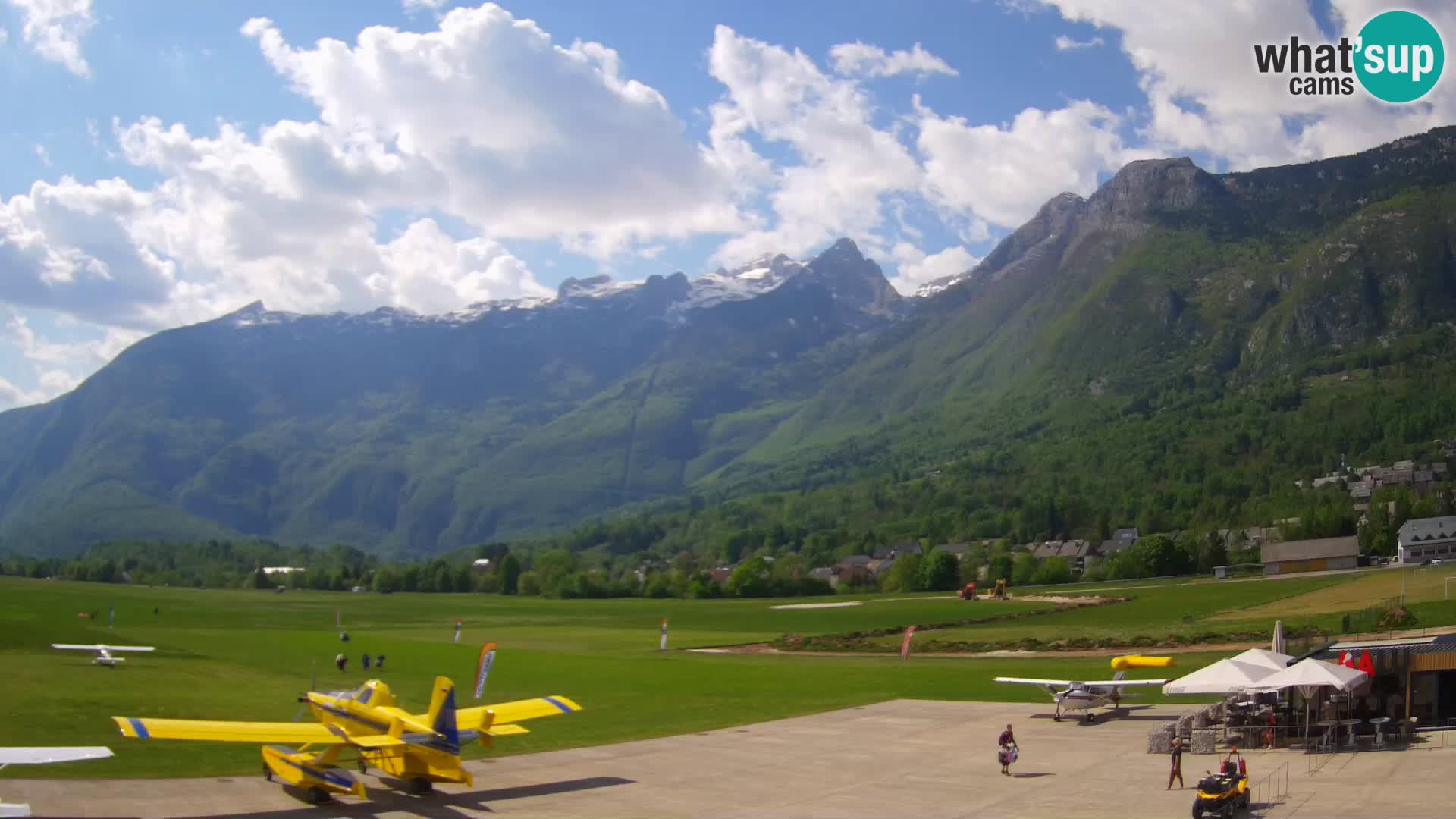 Cámara web en vivo Aeropuerto de Bovec – Vista a Kanin