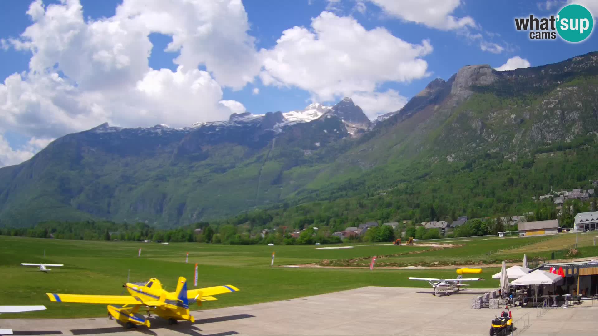Webcam en direct Aéroport de Bovec – Vue sur Kanin