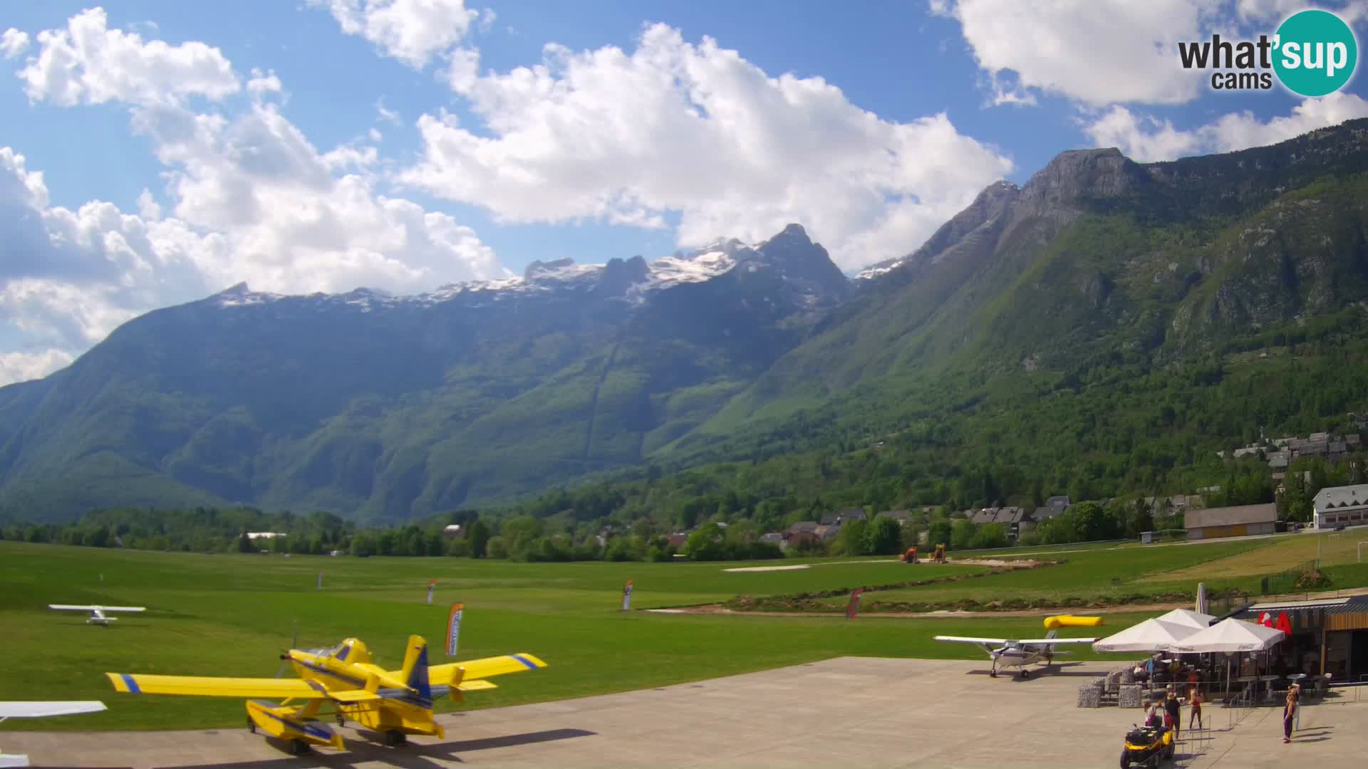 Webcam en direct Aéroport de Bovec – Vue sur Kanin