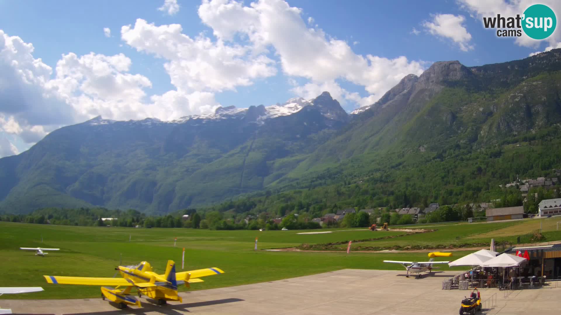 Cámara web en vivo Aeropuerto de Bovec – Vista a Kanin