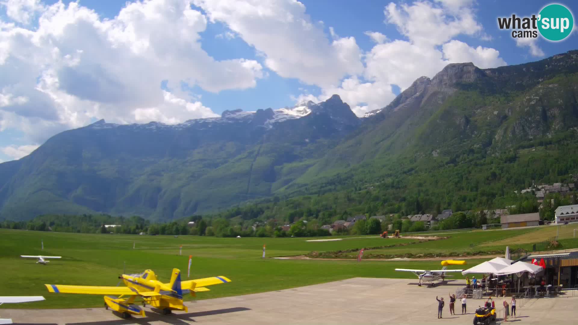 Live webcam Bovec airport – View to Kanin