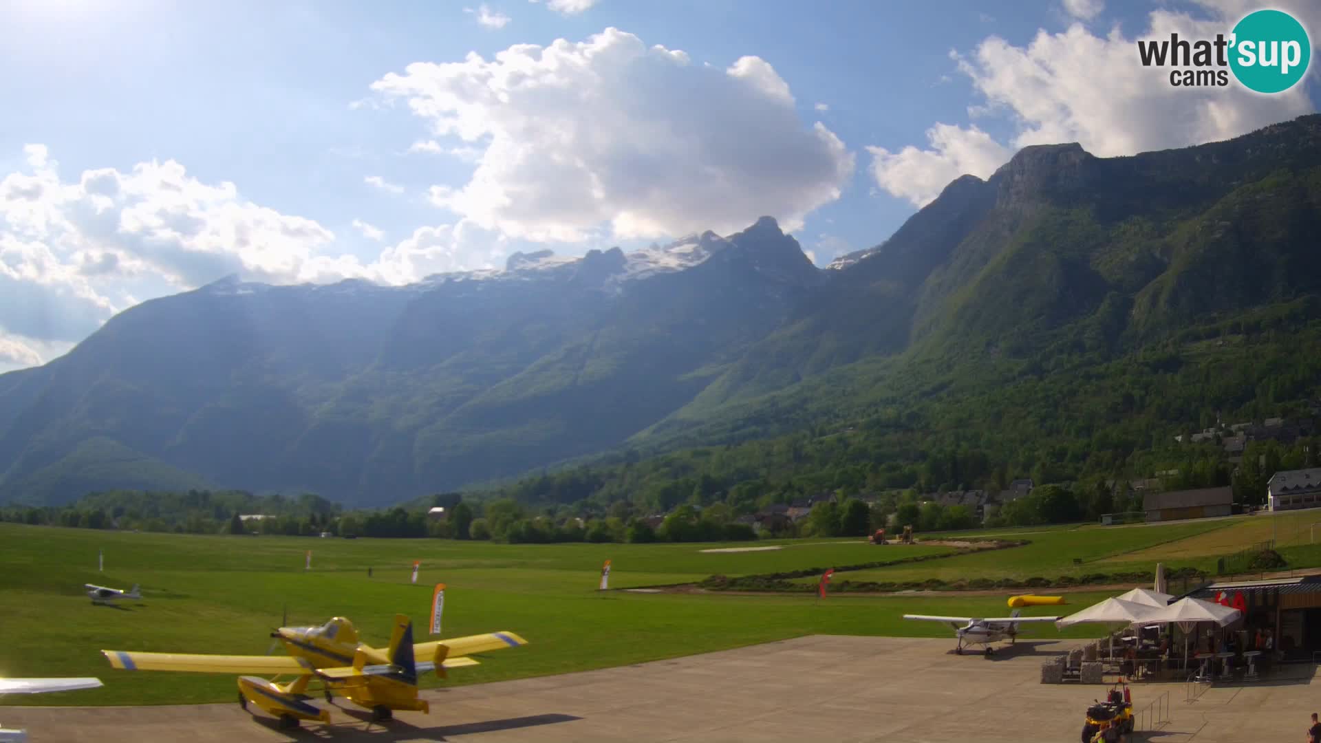 Webcam en direct Aéroport de Bovec – Vue sur Kanin