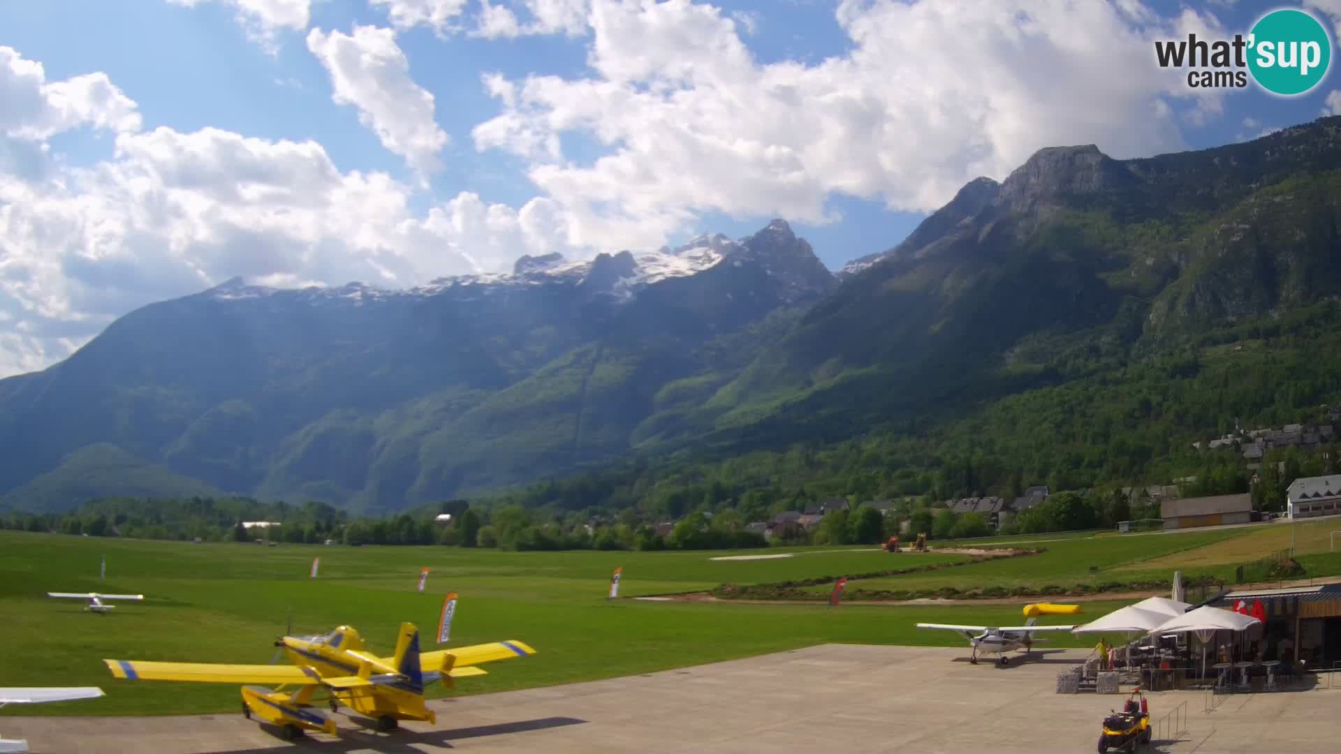 Cámara web en vivo Aeropuerto de Bovec – Vista a Kanin