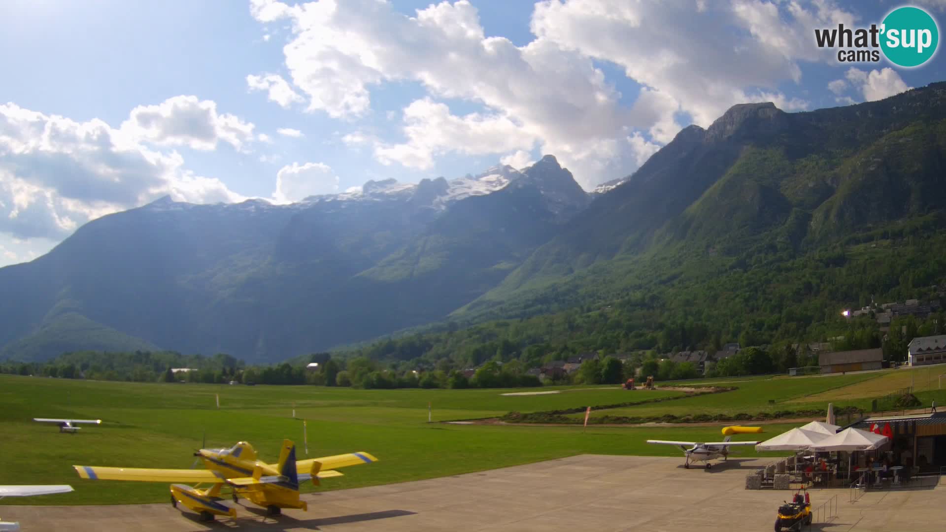 Cámara web en vivo Aeropuerto de Bovec – Vista a Kanin