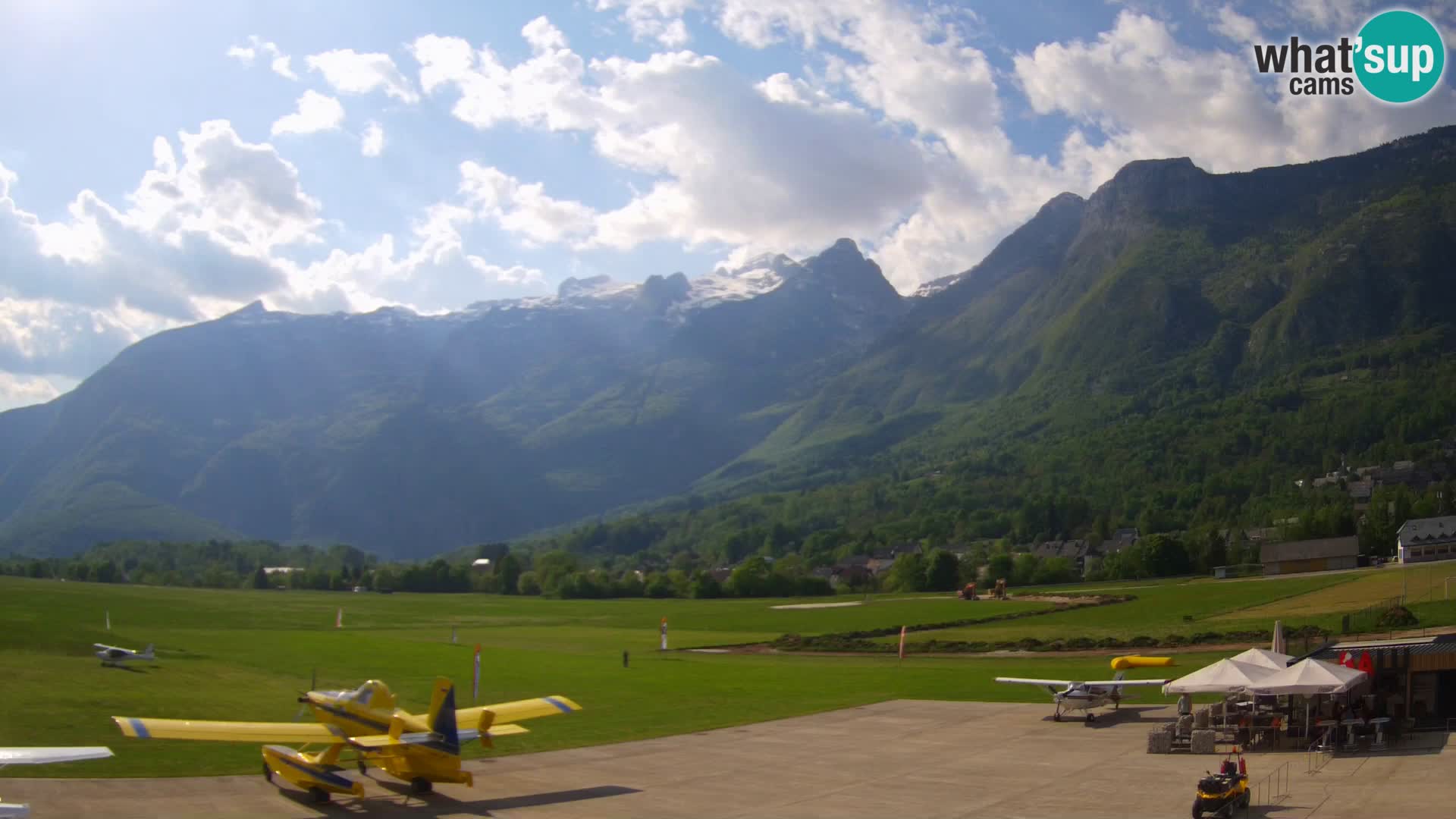 Cámara web en vivo Aeropuerto de Bovec – Vista a Kanin