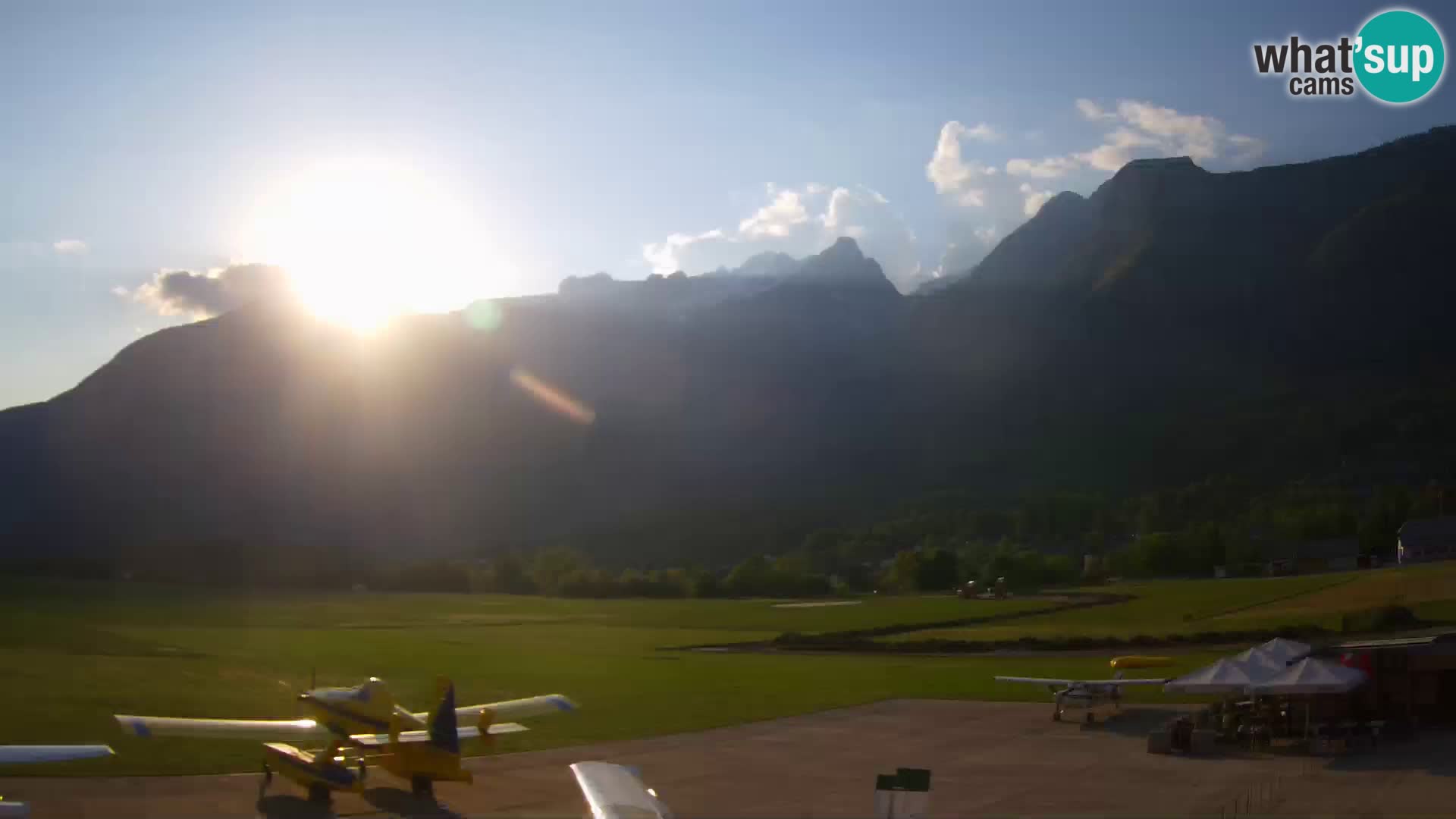 Cámara web en vivo Aeropuerto de Bovec – Vista a Kanin