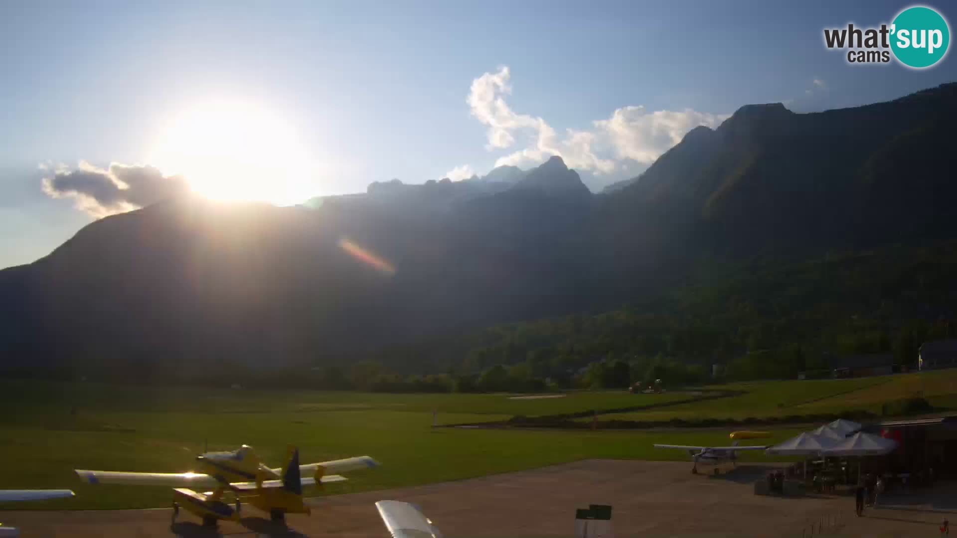 Webcam en direct Aéroport de Bovec – Vue sur Kanin