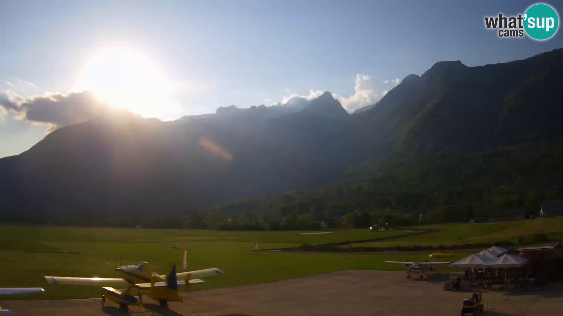 Live webcam Bovec airport – View to Kanin