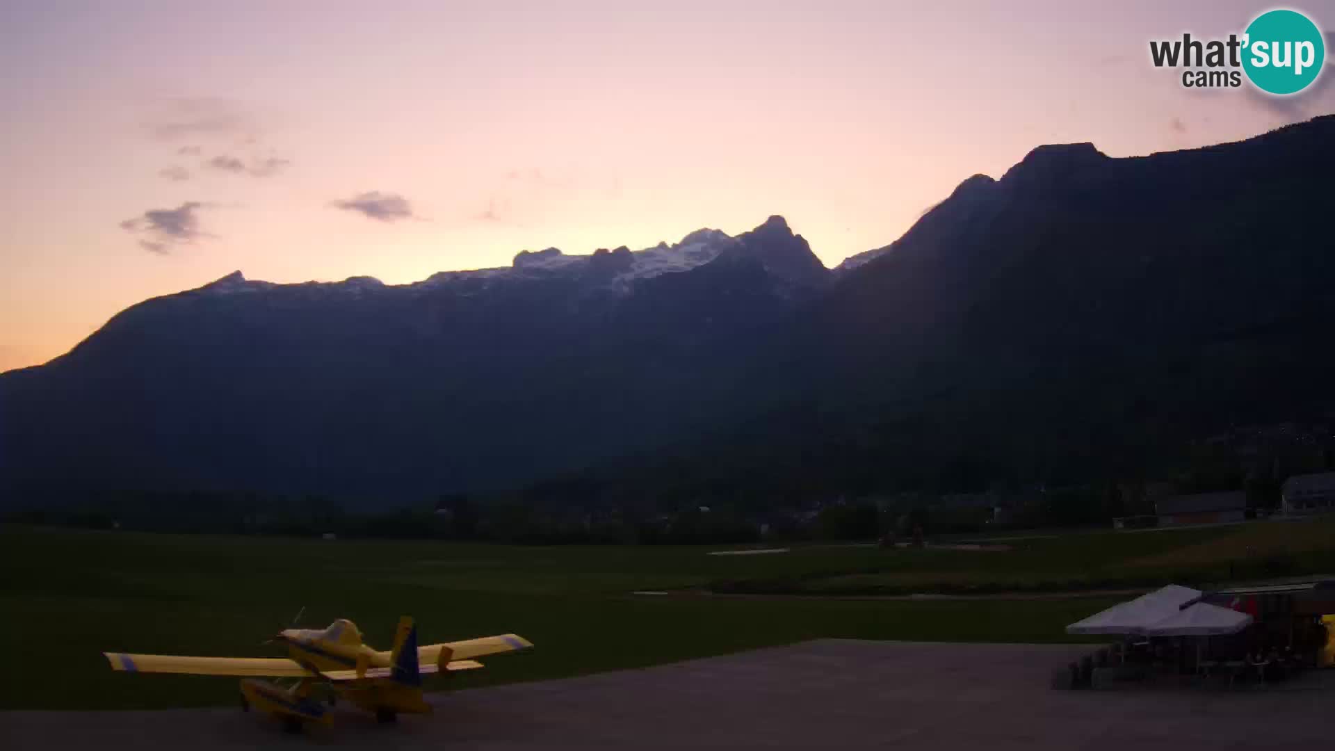 Live webcam Bovec airport – View to Kanin