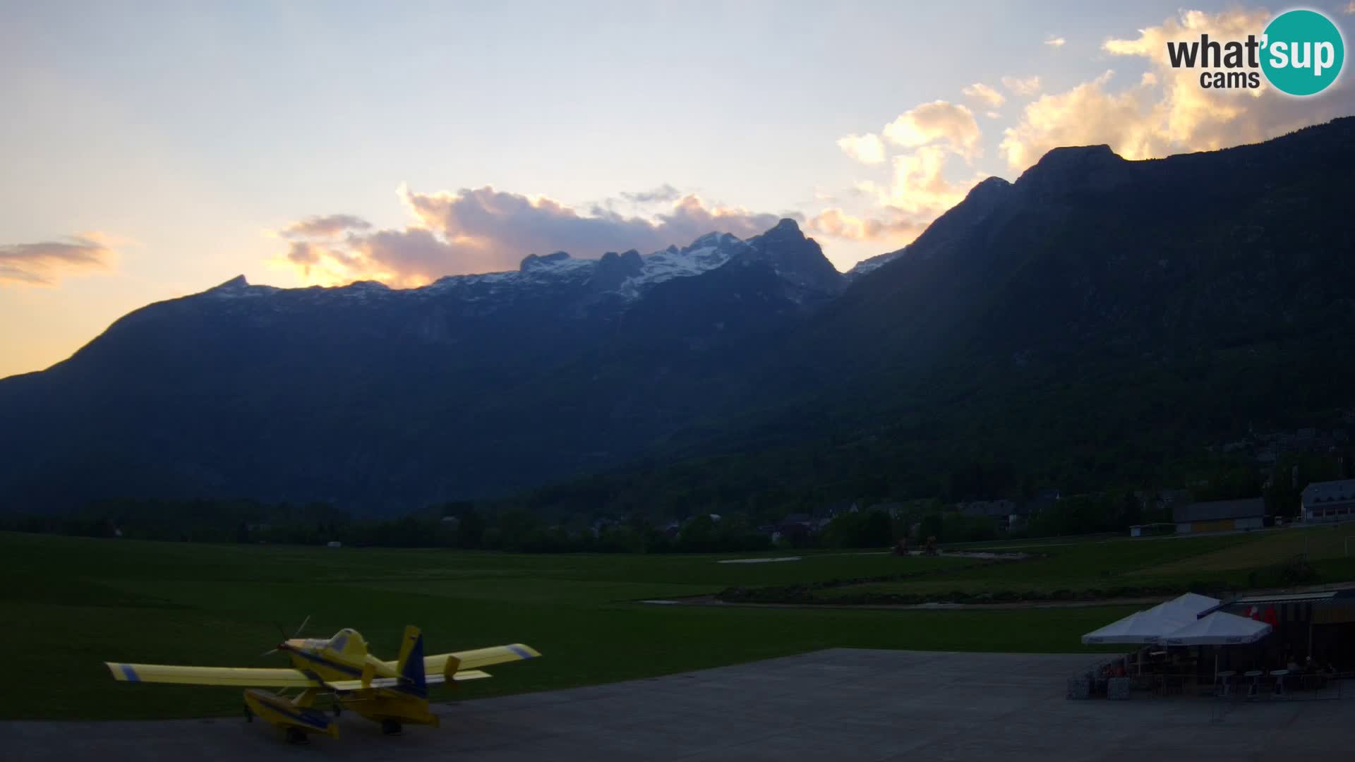 Cámara web en vivo Aeropuerto de Bovec – Vista a Kanin