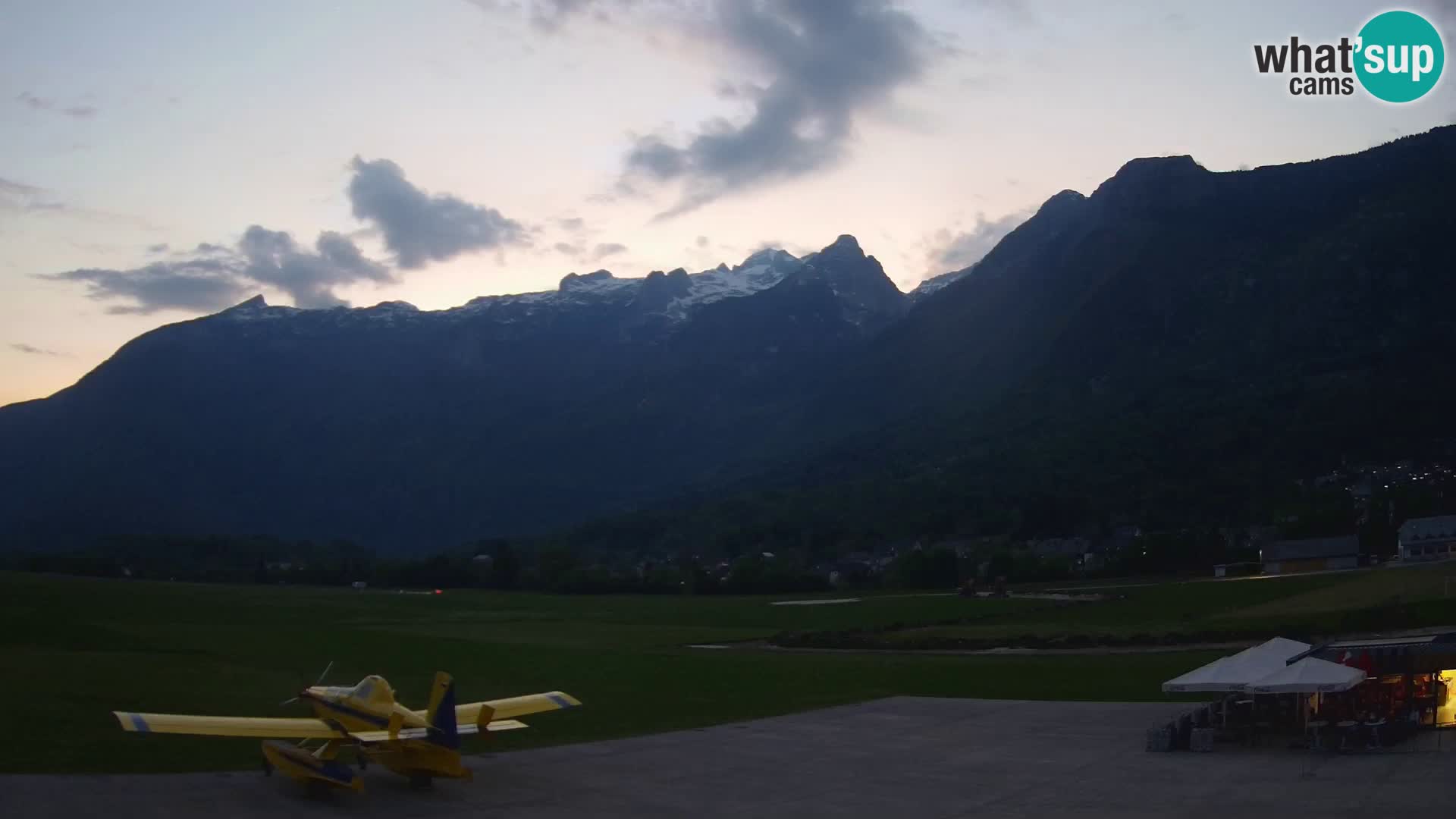 Webcam en direct Aéroport de Bovec – Vue sur Kanin