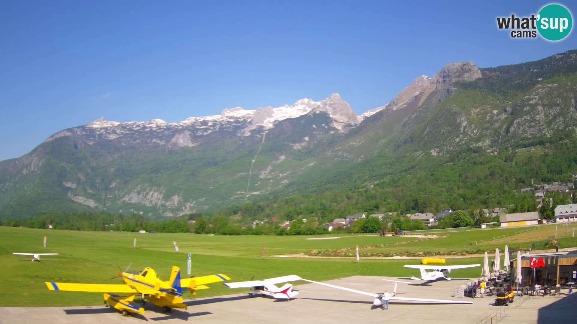 Cámara web en vivo Aeropuerto de Bovec – Vista a Kanin