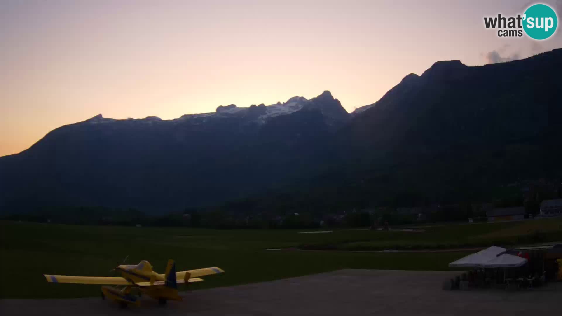 Cámara web en vivo Aeropuerto de Bovec – Vista a Kanin