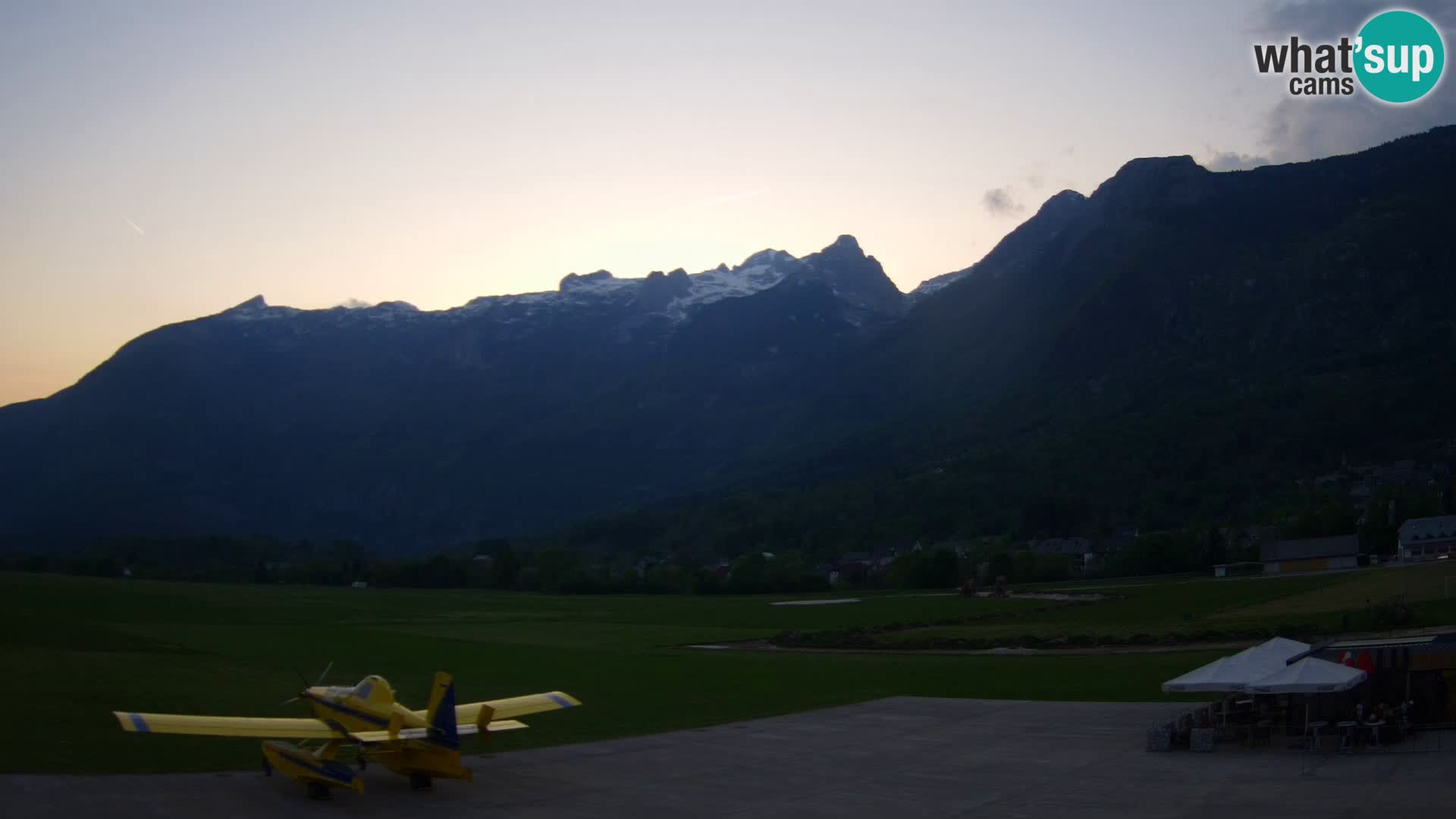 Cámara web en vivo Aeropuerto de Bovec – Vista a Kanin