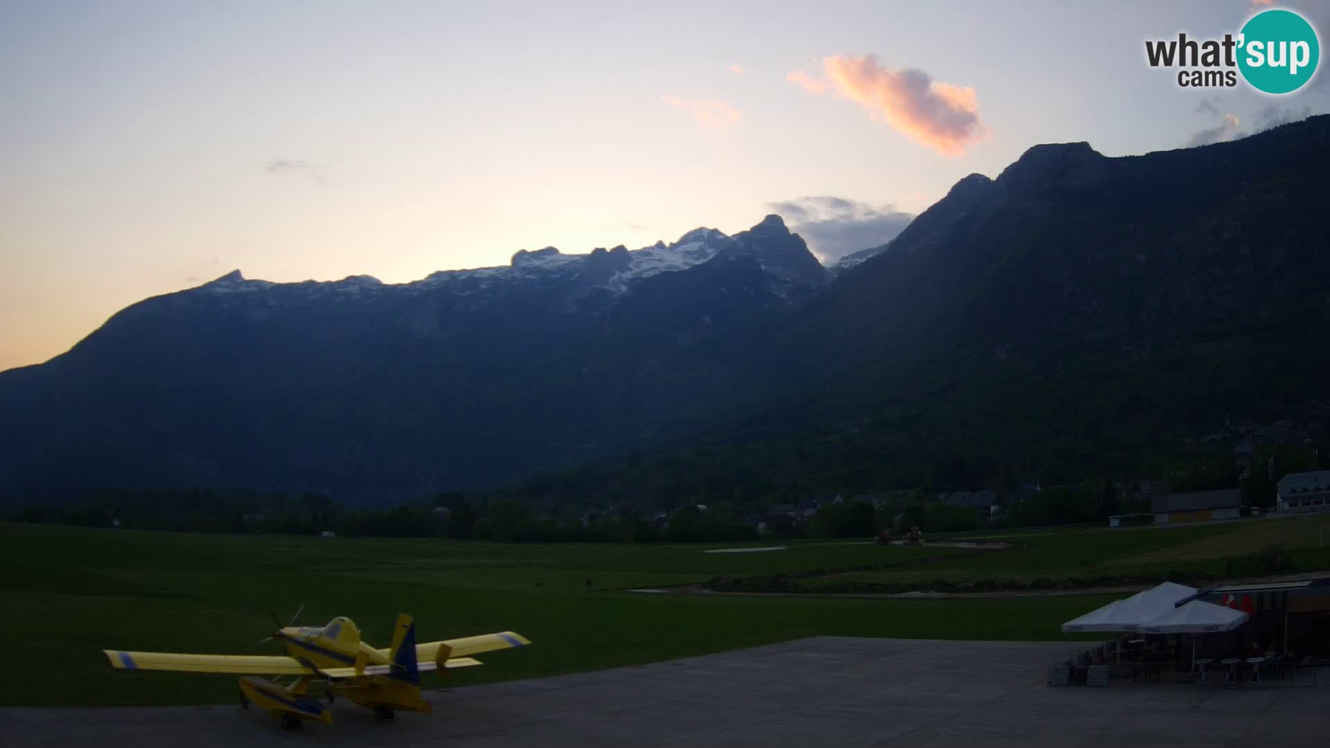 Live webcam Bovec airport – View to Kanin
