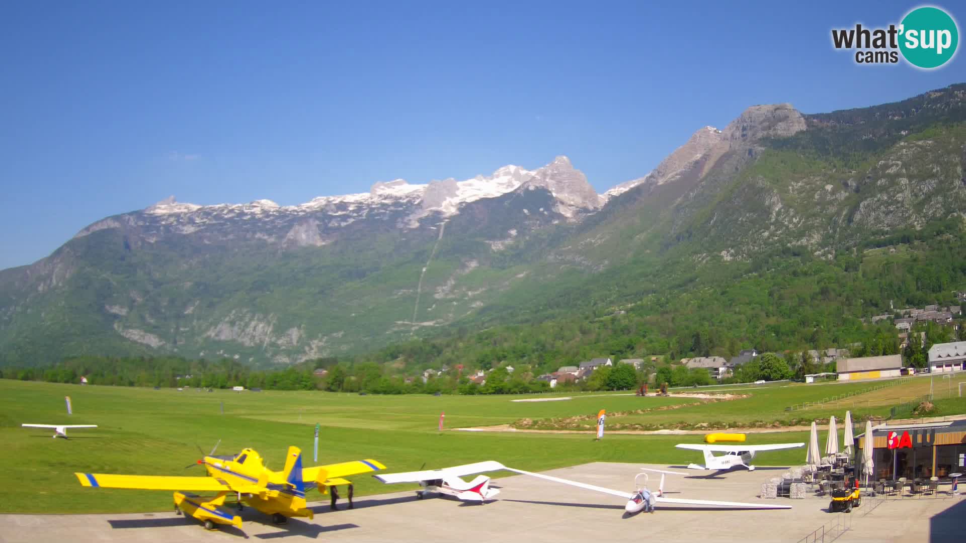 Cámara web en vivo Aeropuerto de Bovec – Vista a Kanin