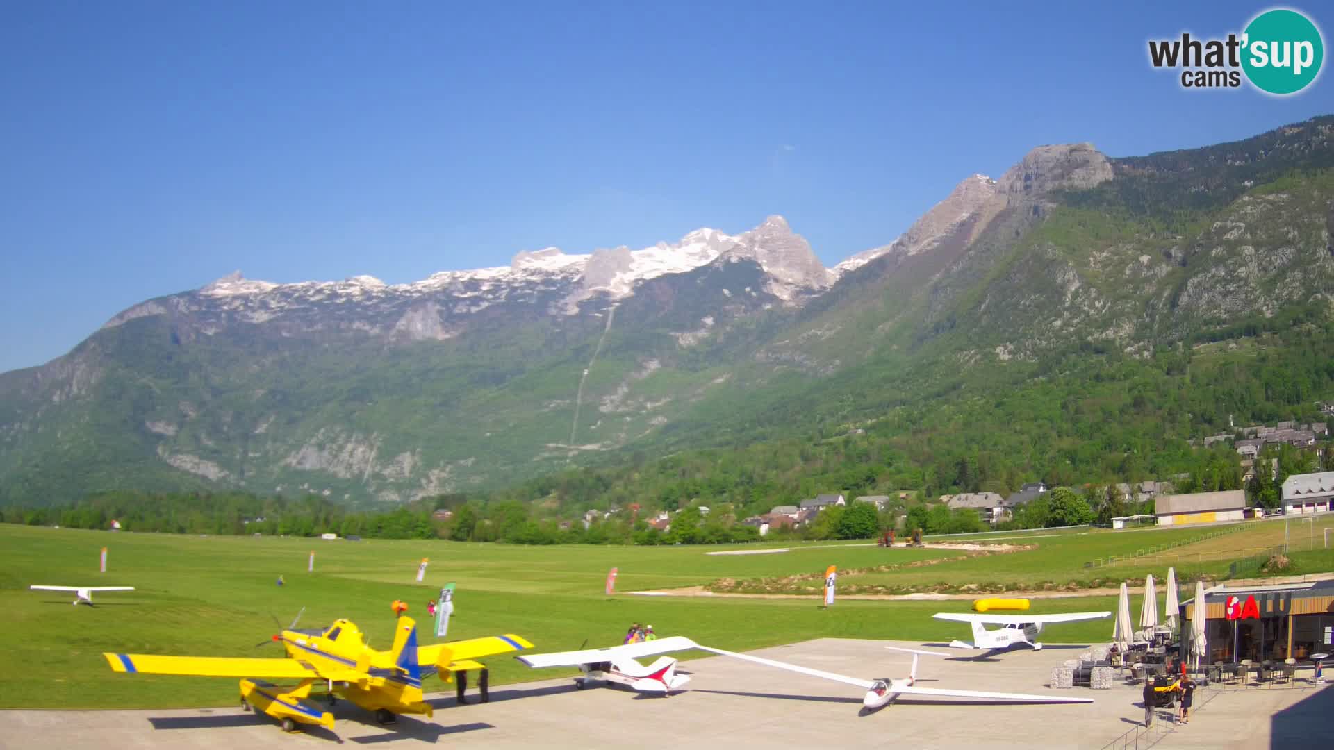 Cámara web en vivo Aeropuerto de Bovec – Vista a Kanin
