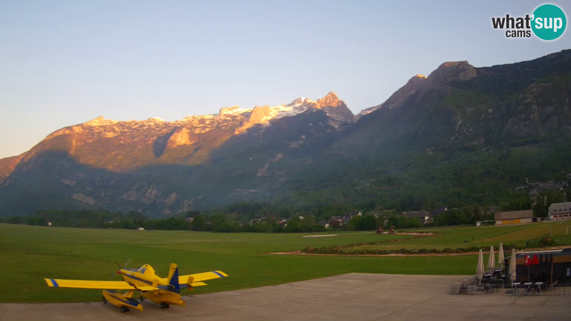 Cámara web en vivo Aeropuerto de Bovec – Vista a Kanin