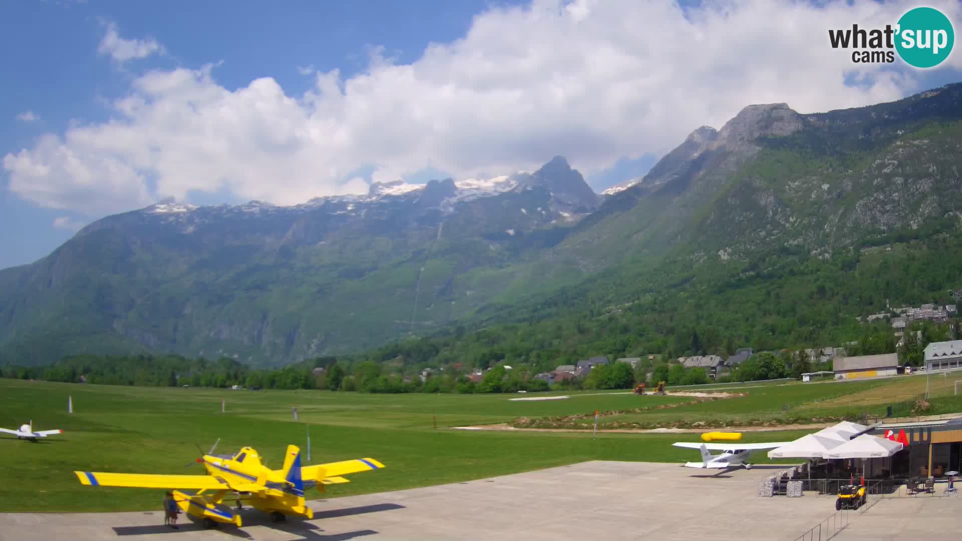 Live webcam Bovec airport – View to Kanin