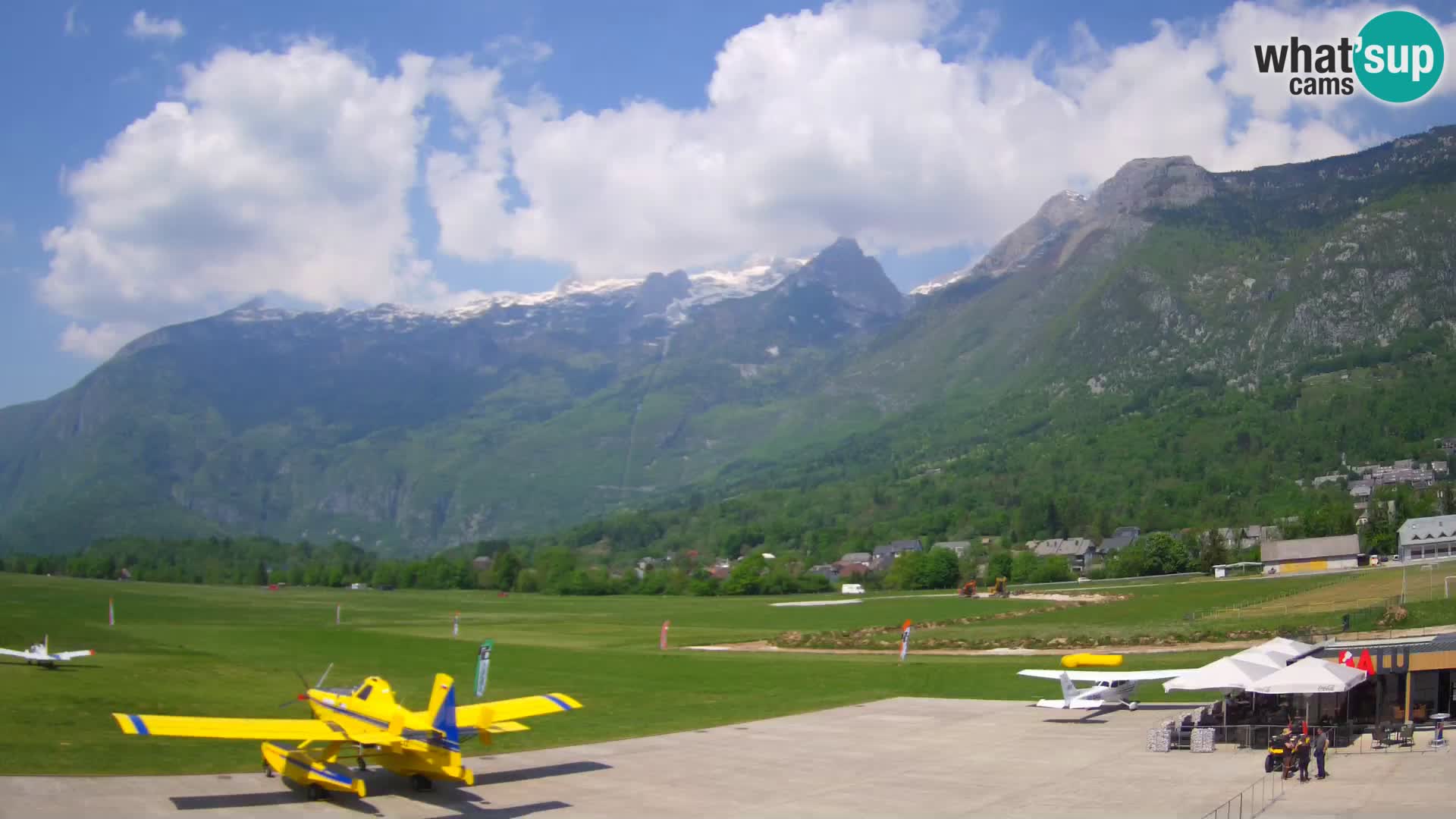 Cámara web en vivo Aeropuerto de Bovec – Vista a Kanin