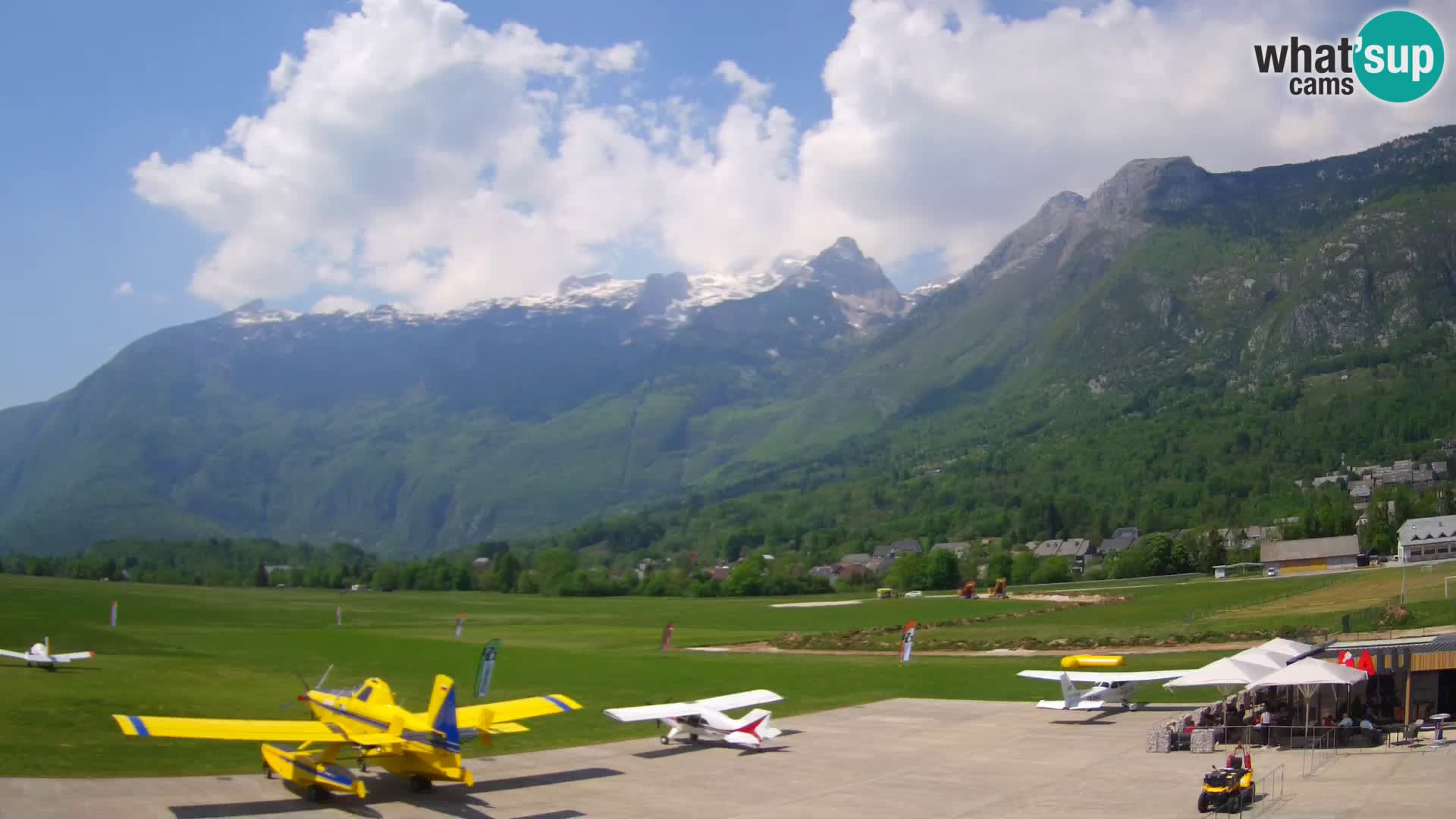 Live webcam Bovec airport – View to Kanin