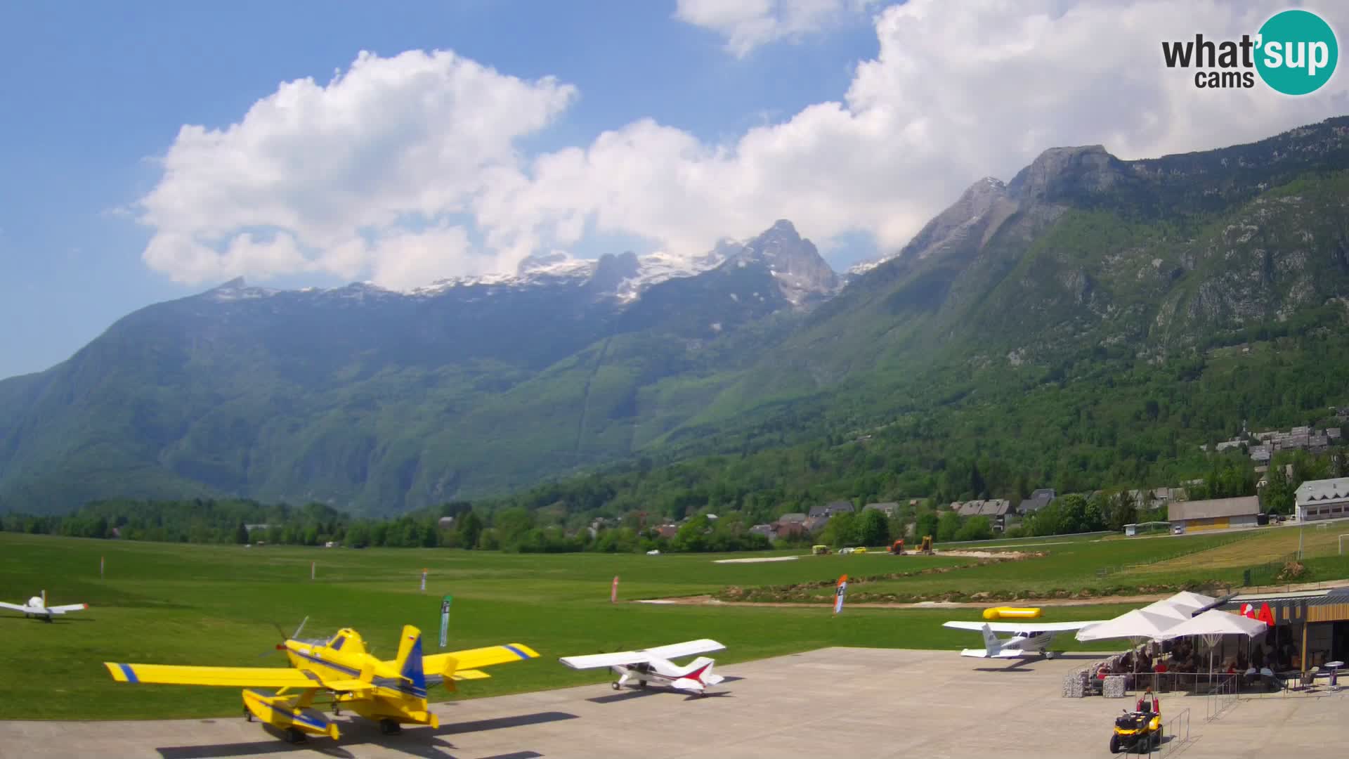 Live webcam Bovec airport – View to Kanin