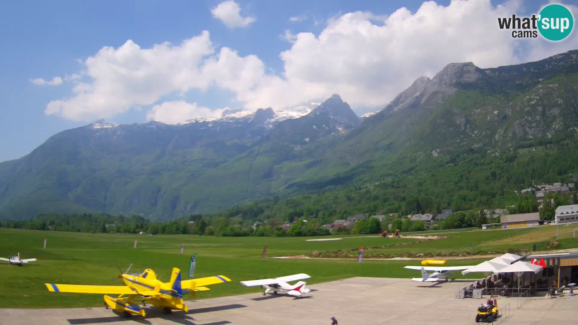 Live webcam Bovec airport – View to Kanin