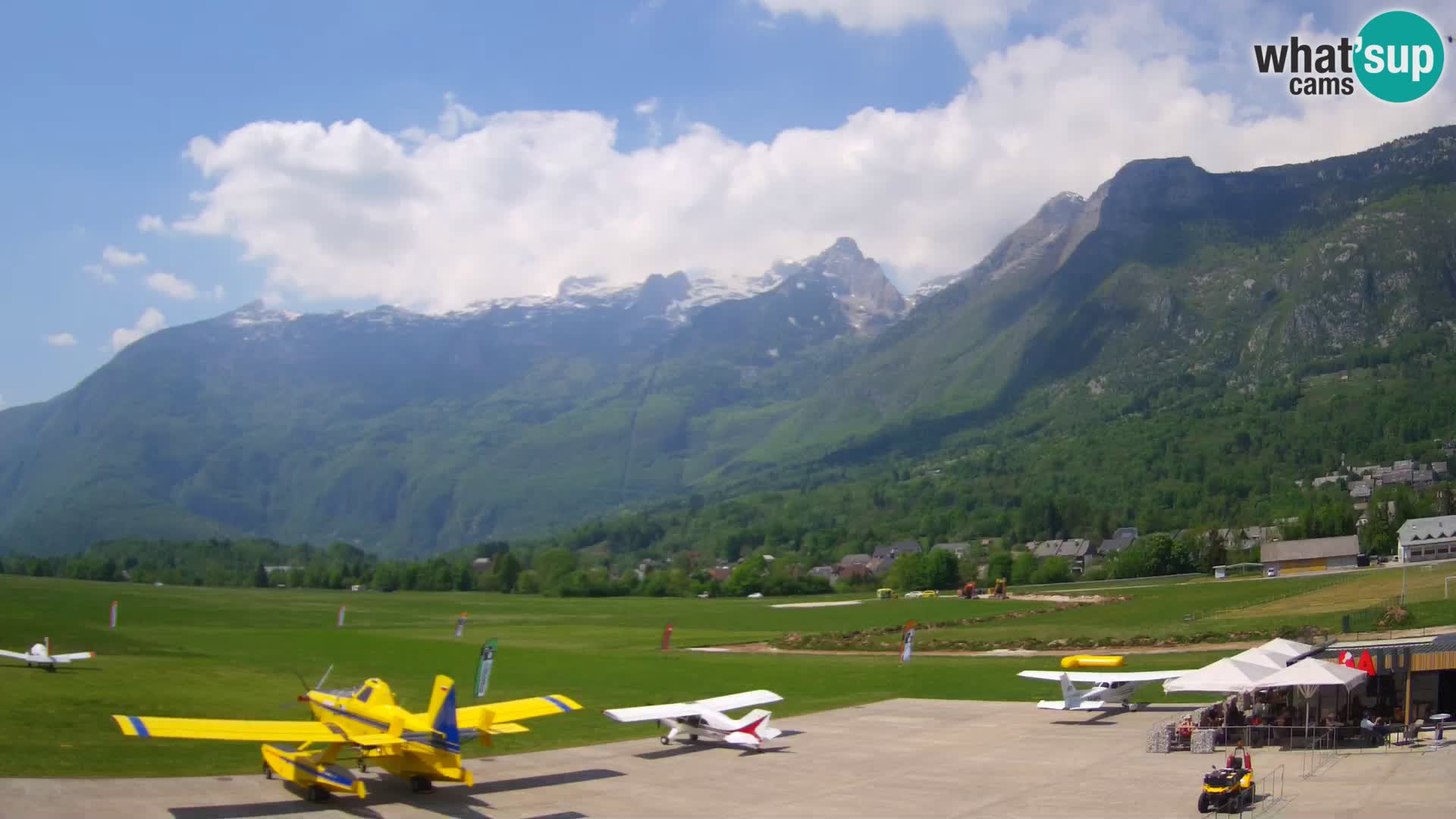 Live webcam Bovec airport – View to Kanin