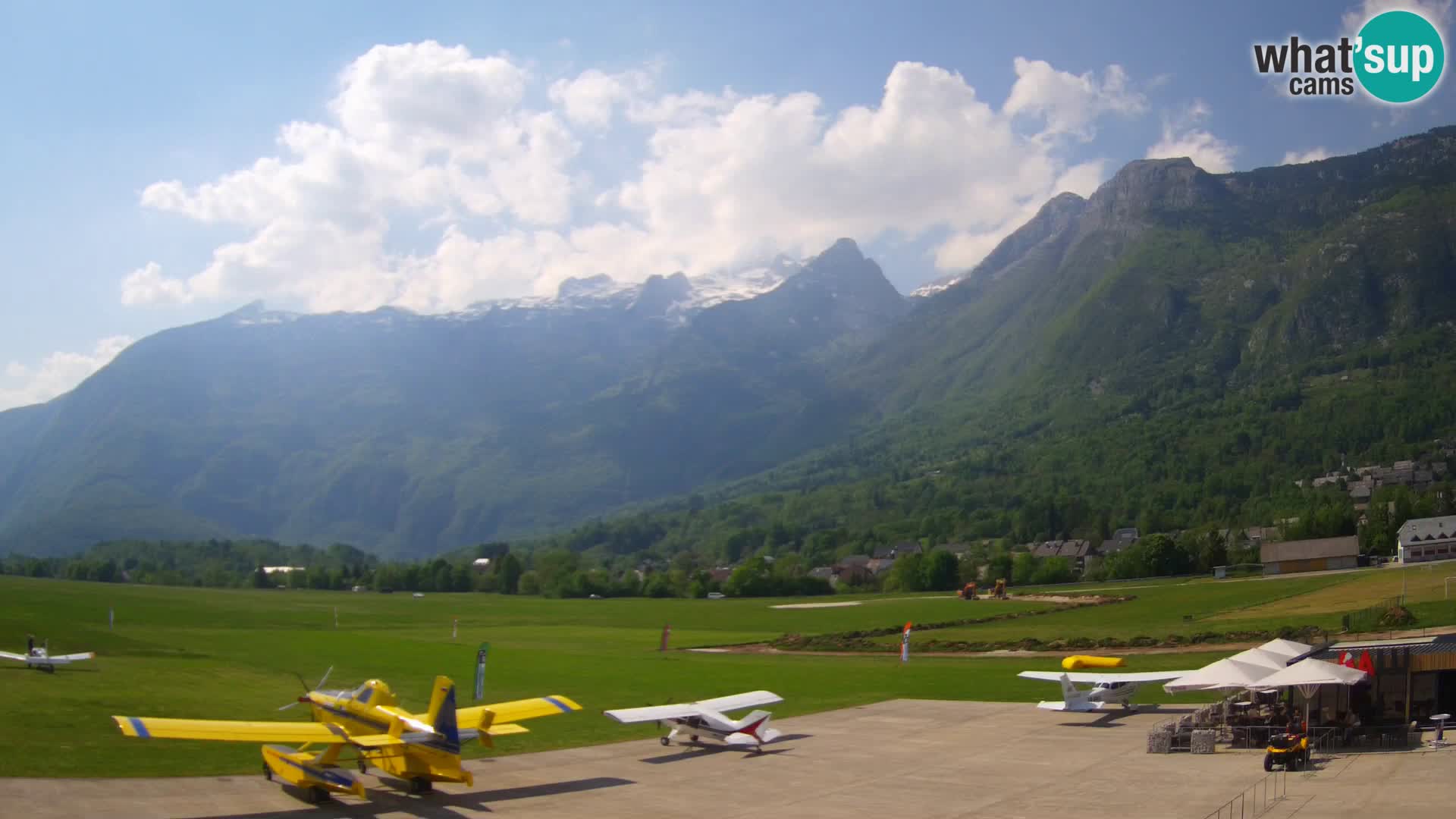 Live webcam Bovec airport – View to Kanin