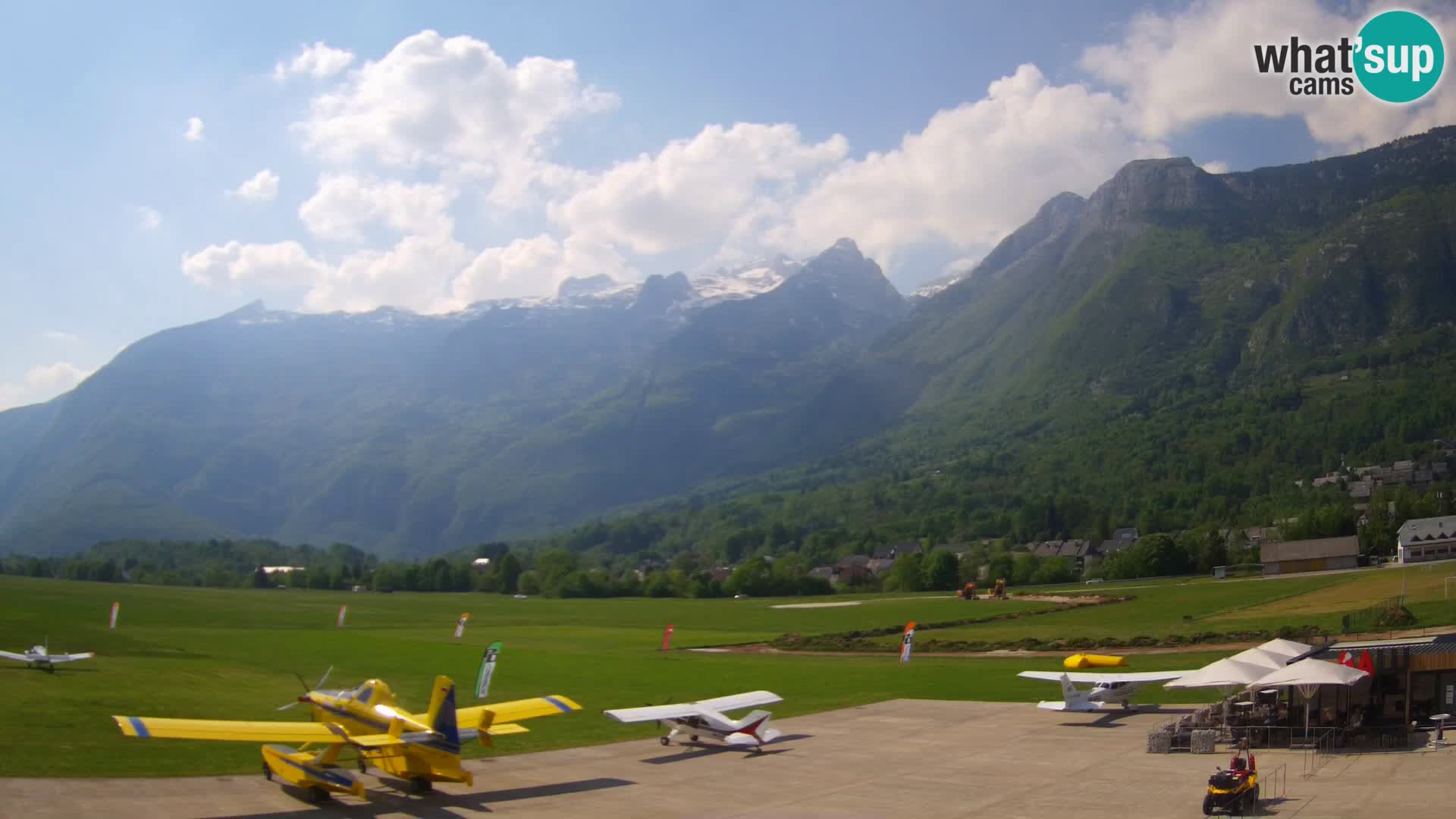 Cámara web en vivo Aeropuerto de Bovec – Vista a Kanin