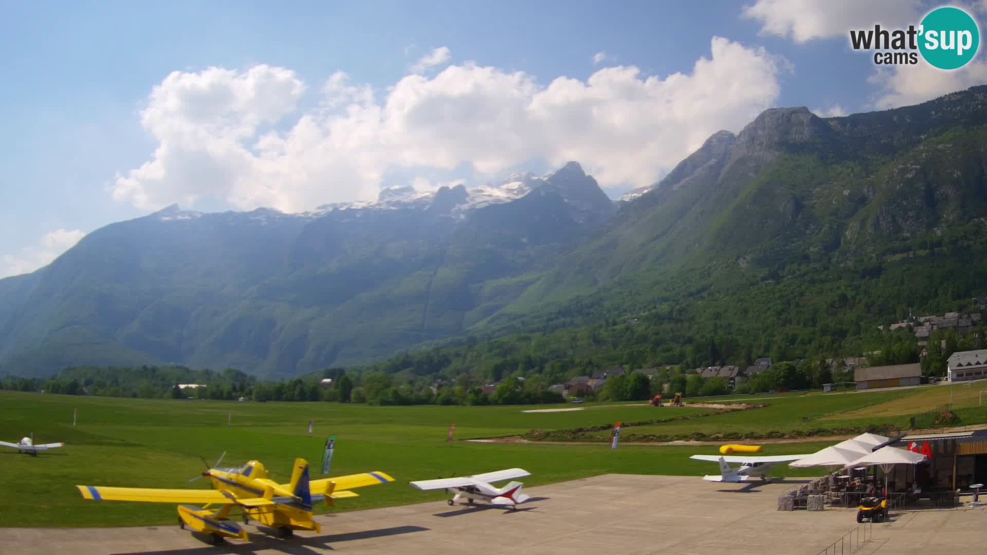 Cámara web en vivo Aeropuerto de Bovec – Vista a Kanin