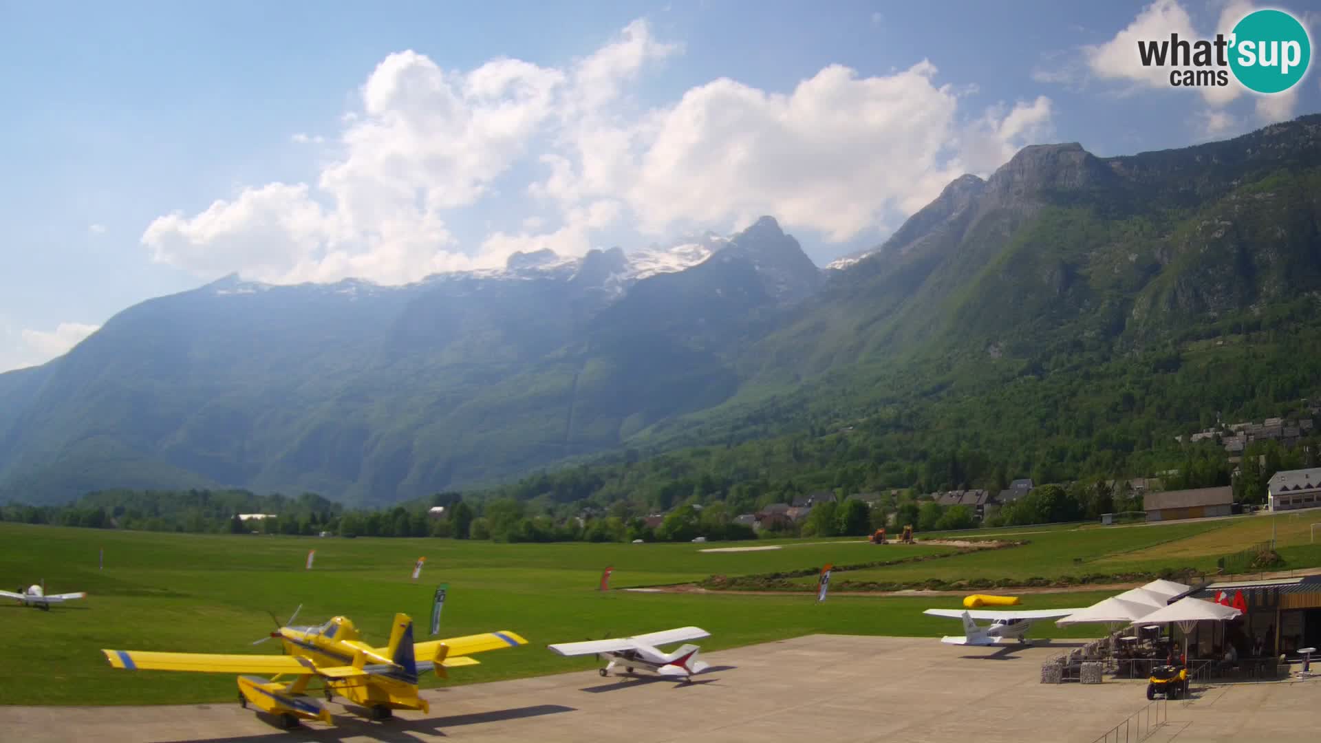 Webcam en direct Aéroport de Bovec – Vue sur Kanin
