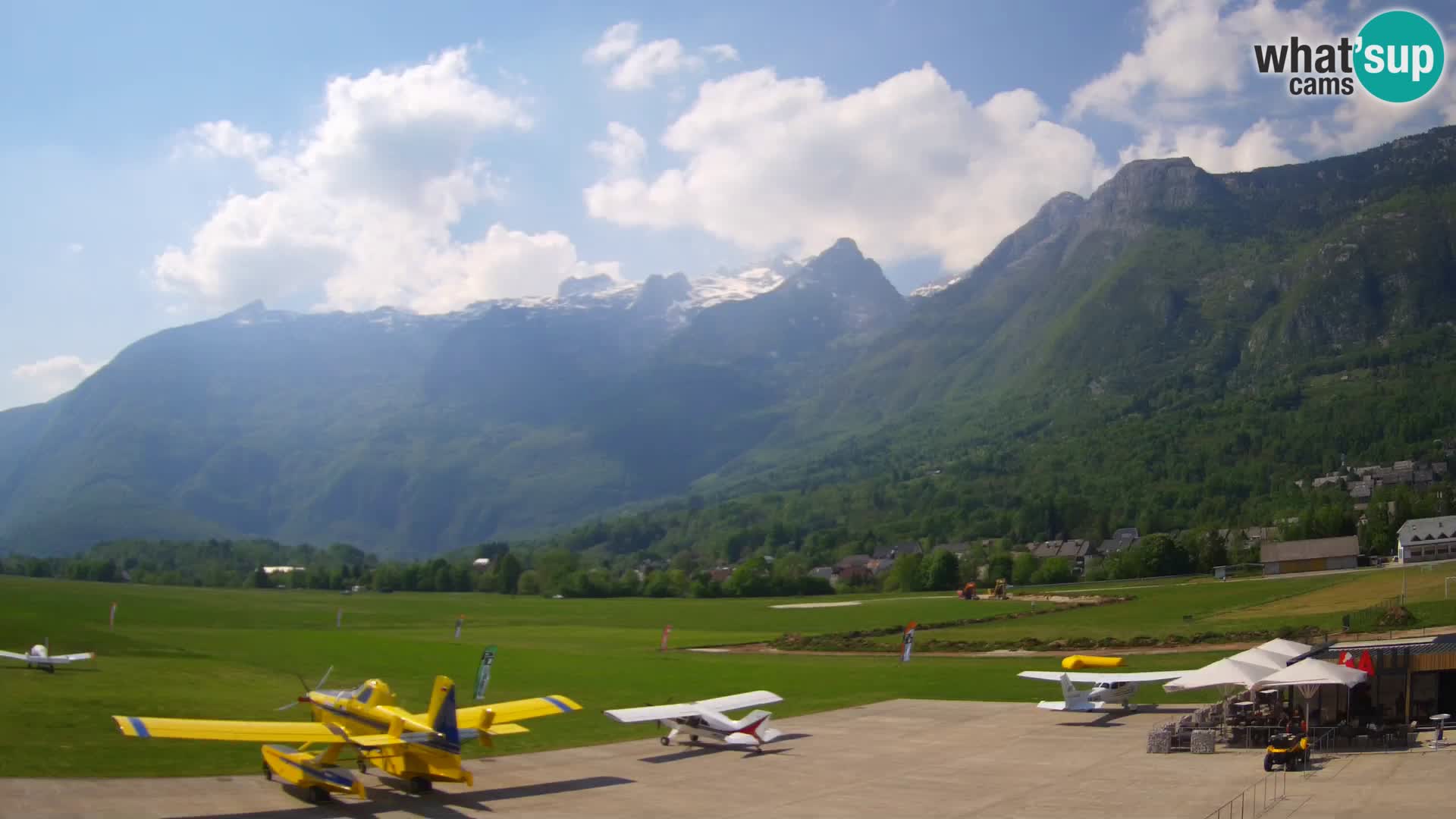 Webcam en direct Aéroport de Bovec – Vue sur Kanin