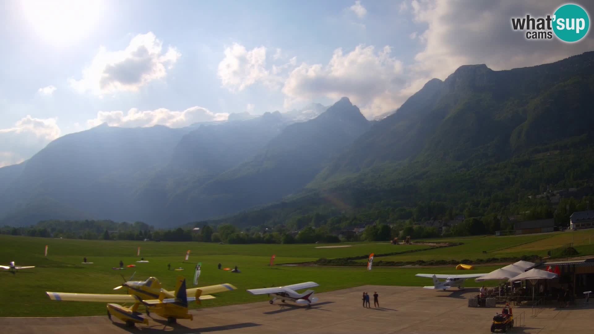 Live webcam Bovec airport – View to Kanin