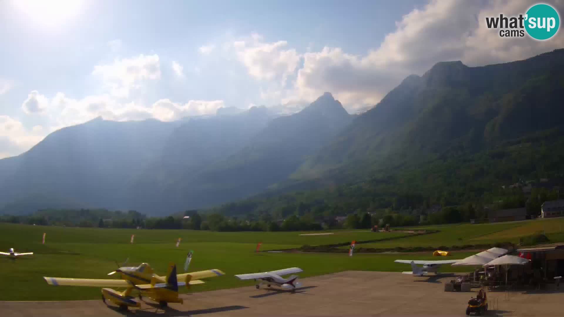 Webcam en direct Aéroport de Bovec – Vue sur Kanin