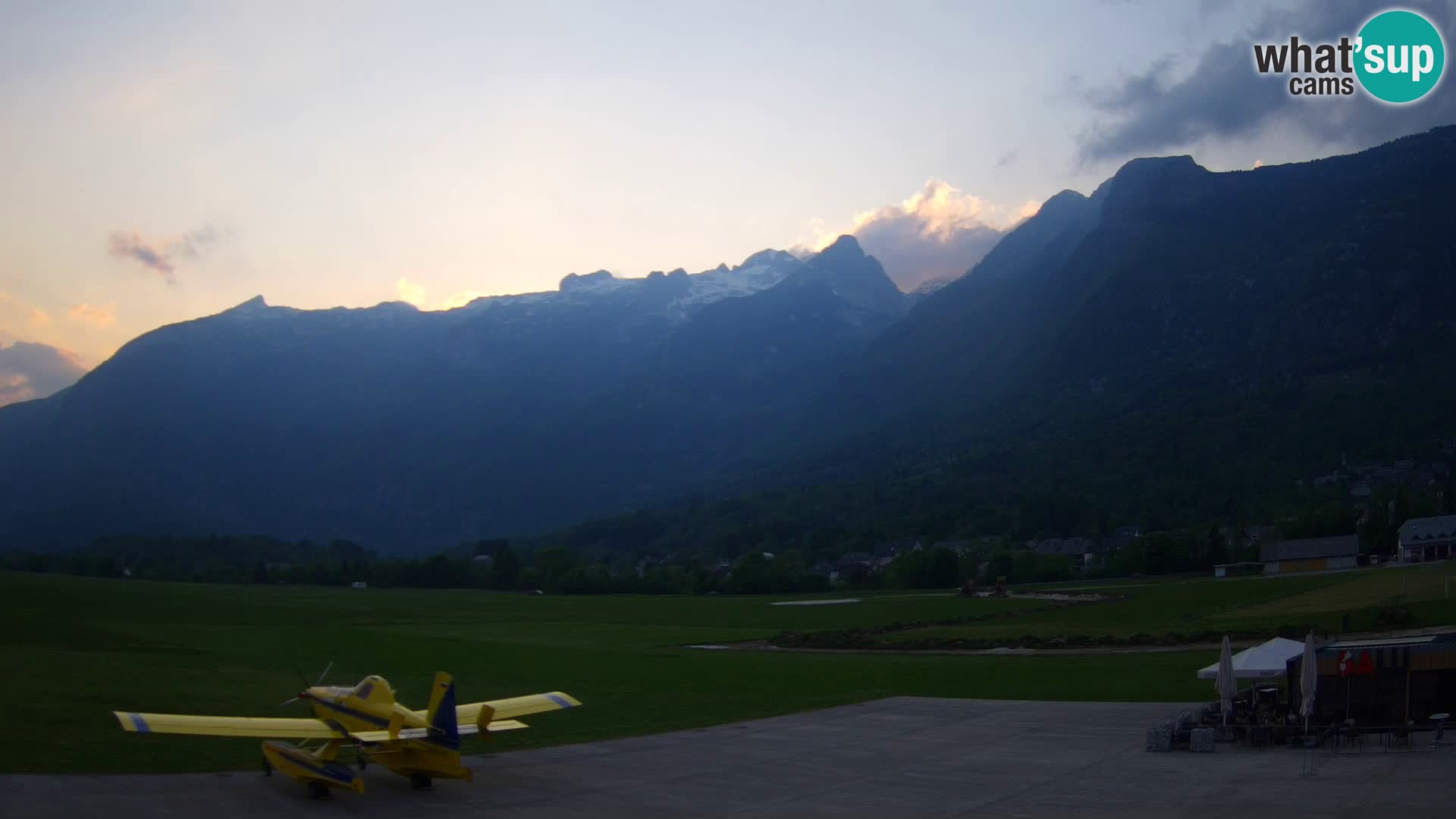 Live webcam Bovec airport – View to Kanin