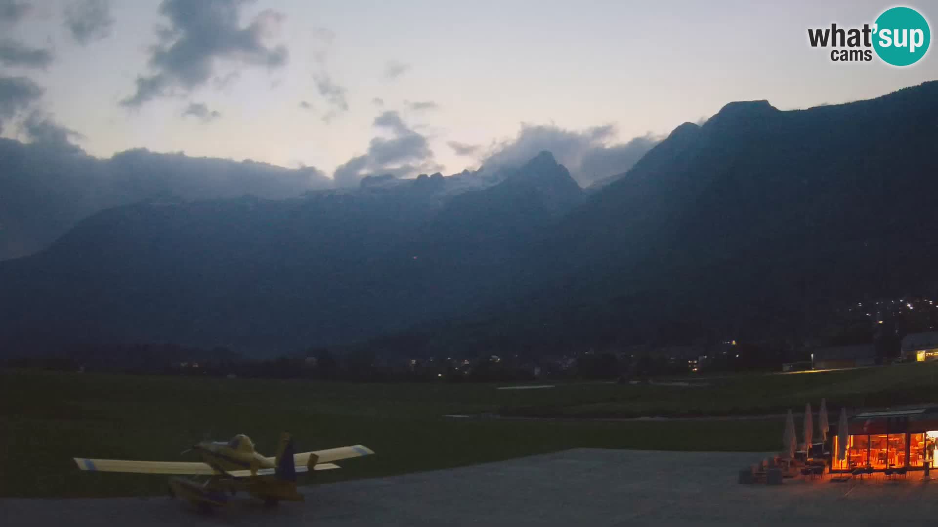 Webcam en direct Aéroport de Bovec – Vue sur Kanin