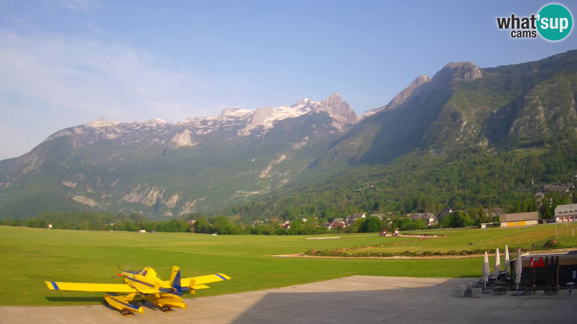 Live webcam Bovec airport – View to Kanin