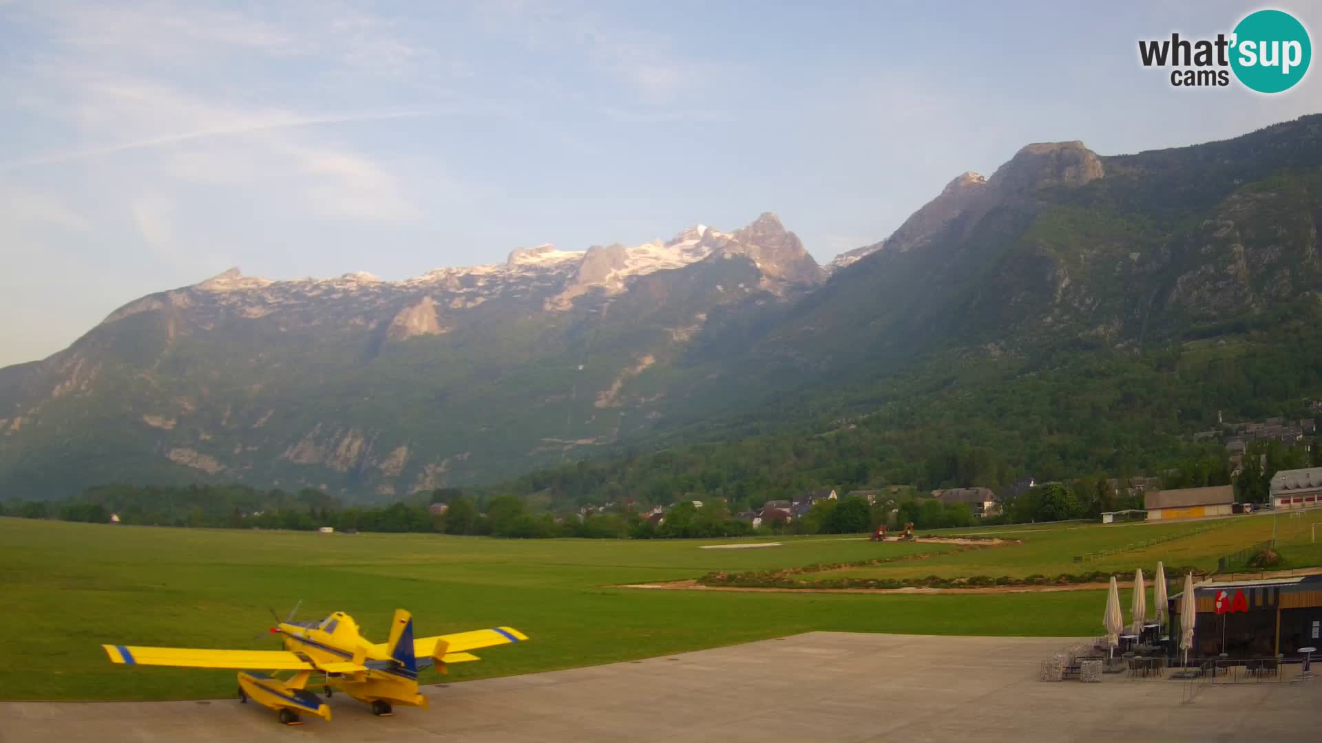 Cámara web en vivo Aeropuerto de Bovec – Vista a Kanin