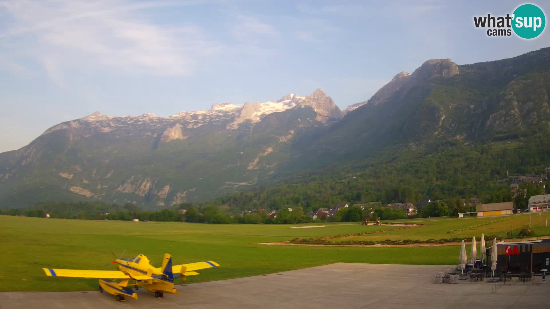 Live webcam Bovec airport – View to Kanin