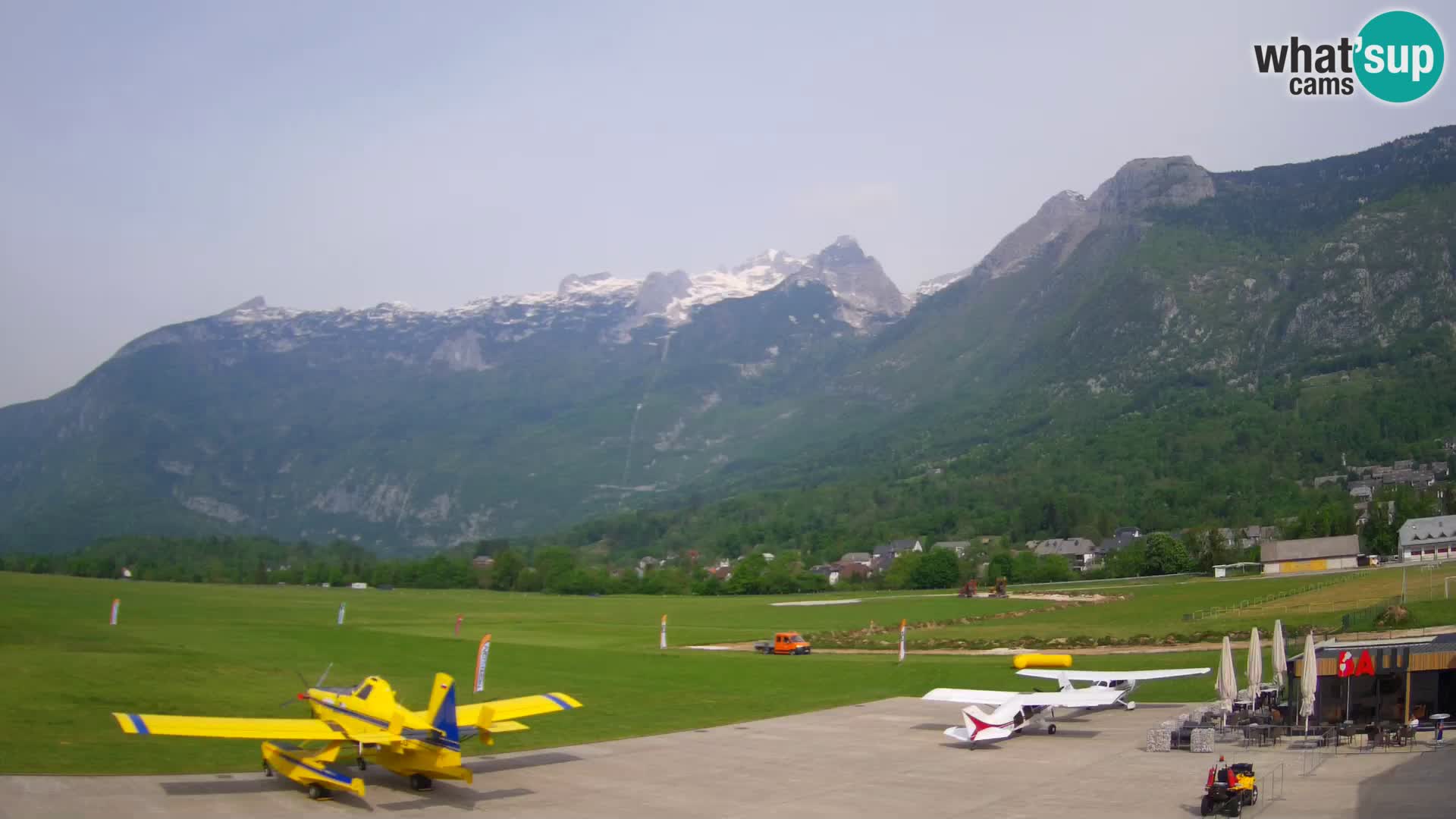 Live webcam Bovec airport – View to Kanin