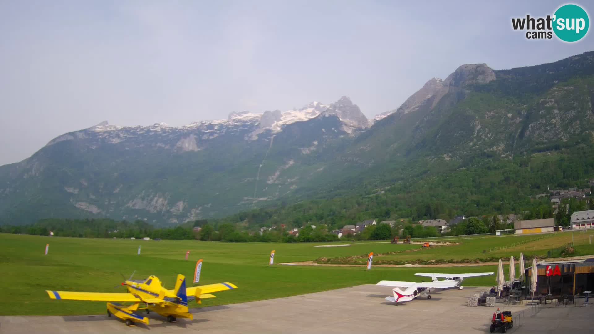 Live webcam Bovec airport – View to Kanin