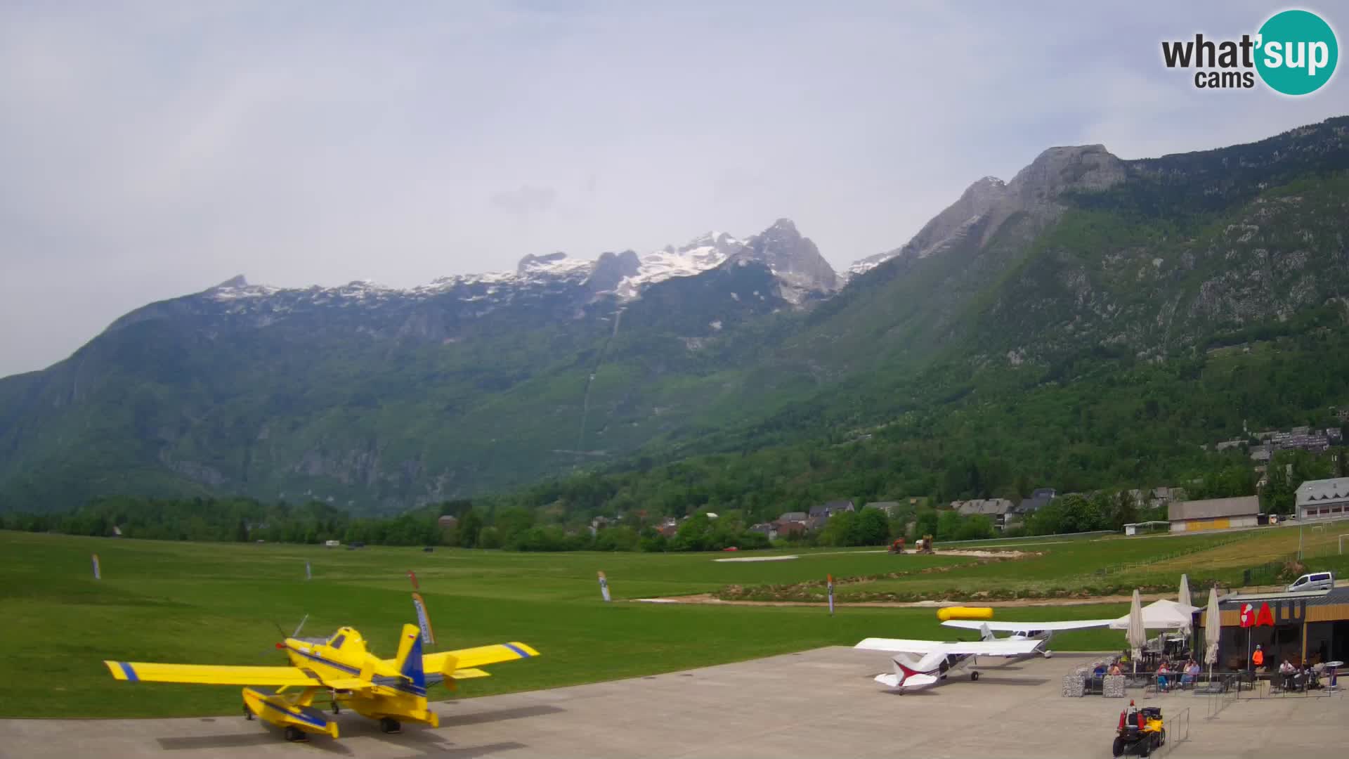 Webcam en direct Aéroport de Bovec – Vue sur Kanin