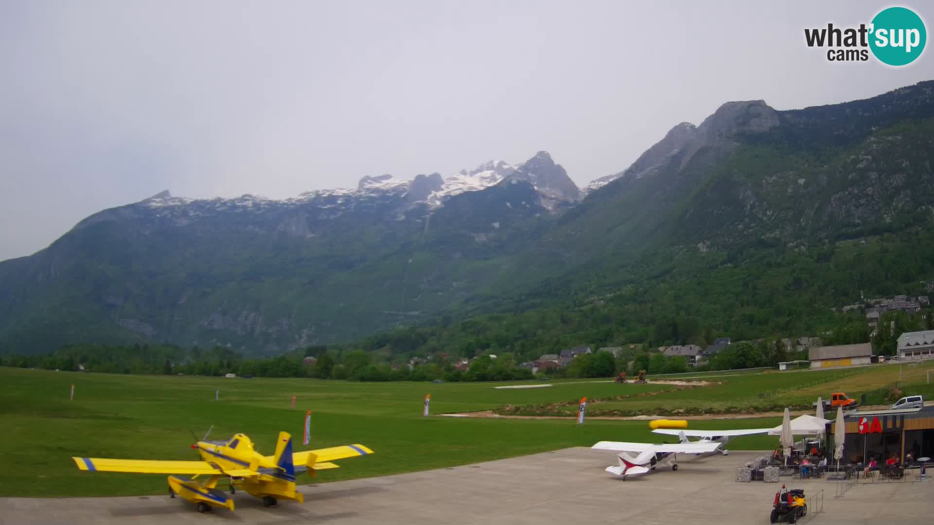 Live webcam Bovec airport – View to Kanin