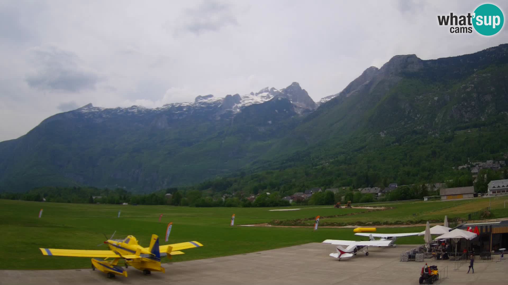Webcam en direct Aéroport de Bovec – Vue sur Kanin